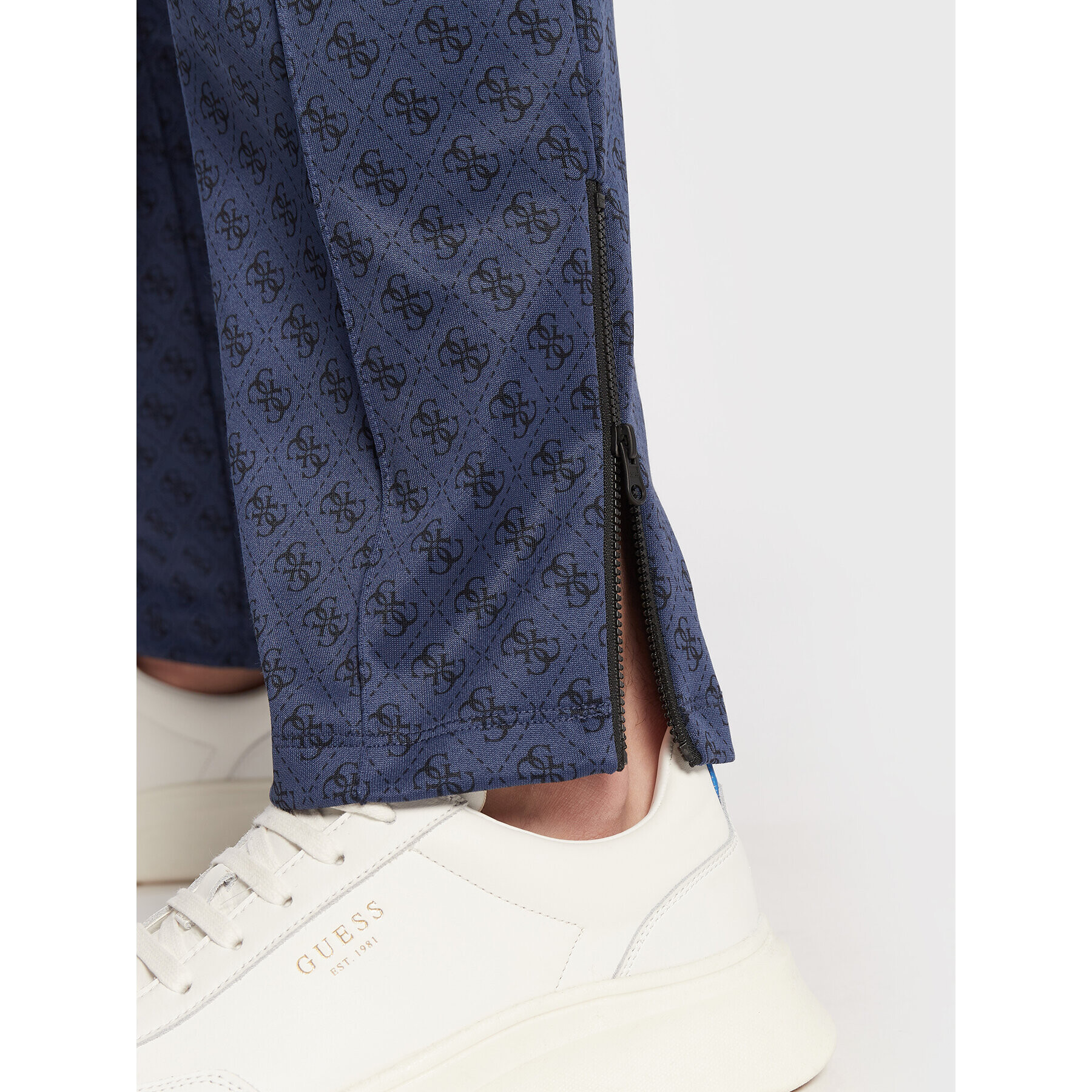 Guess Долнище анцуг Korbin Z2BB05 FL04Q Тъмносин Regular Fit - Pepit.bg