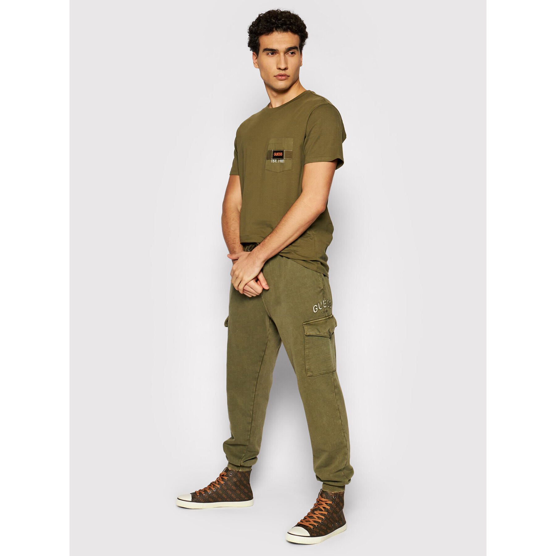 Guess Долнище анцуг M1YB53 K9W01 Зелен Slim Fit - Pepit.bg