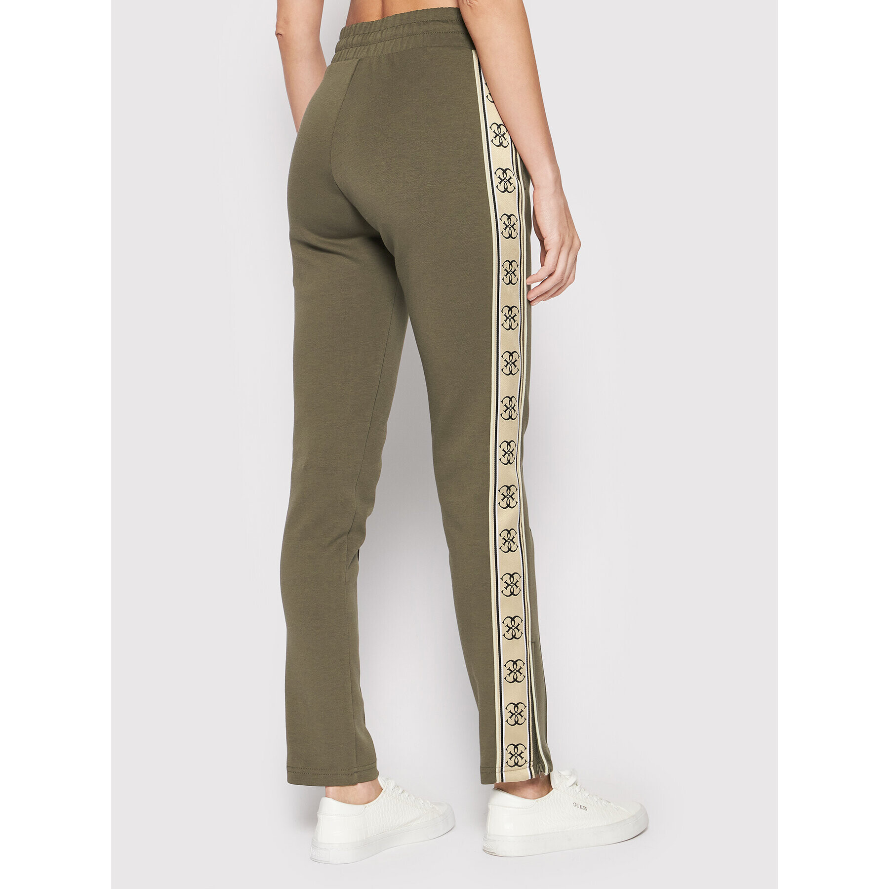Guess Долнище анцуг V2RB26 KA3P1 Зелен Regular Fit - Pepit.bg