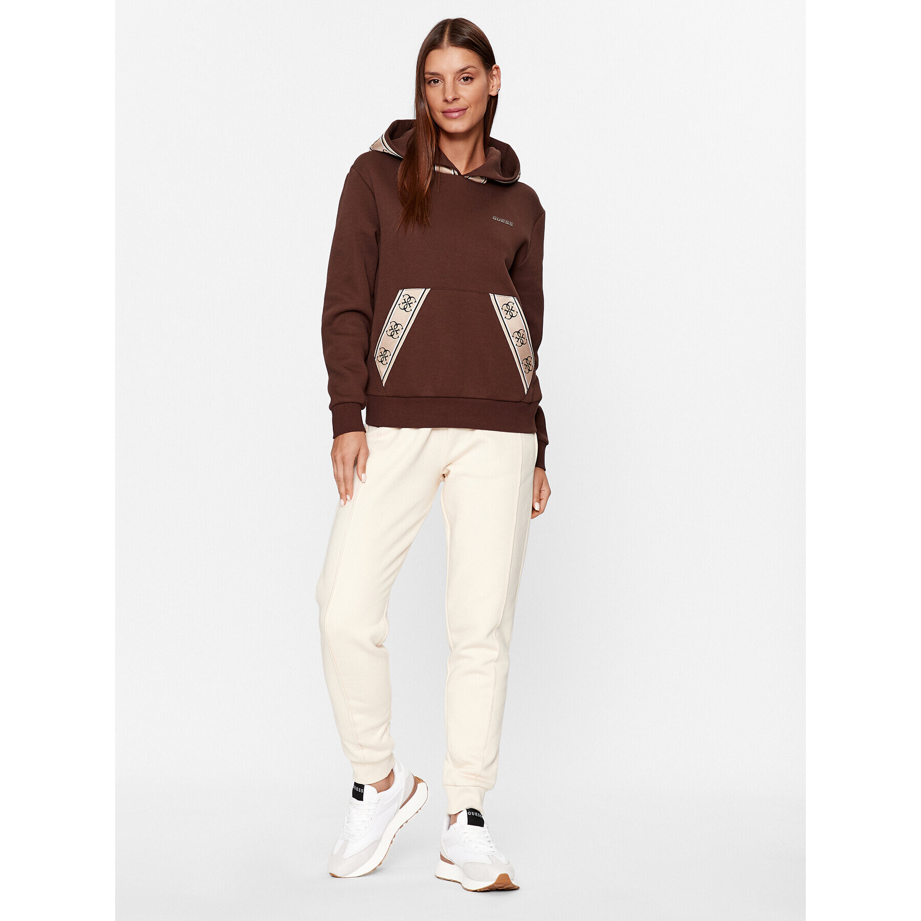 Guess Долнище анцуг V3BB14 KBXX1 Бежов Regular Fit - Pepit.bg