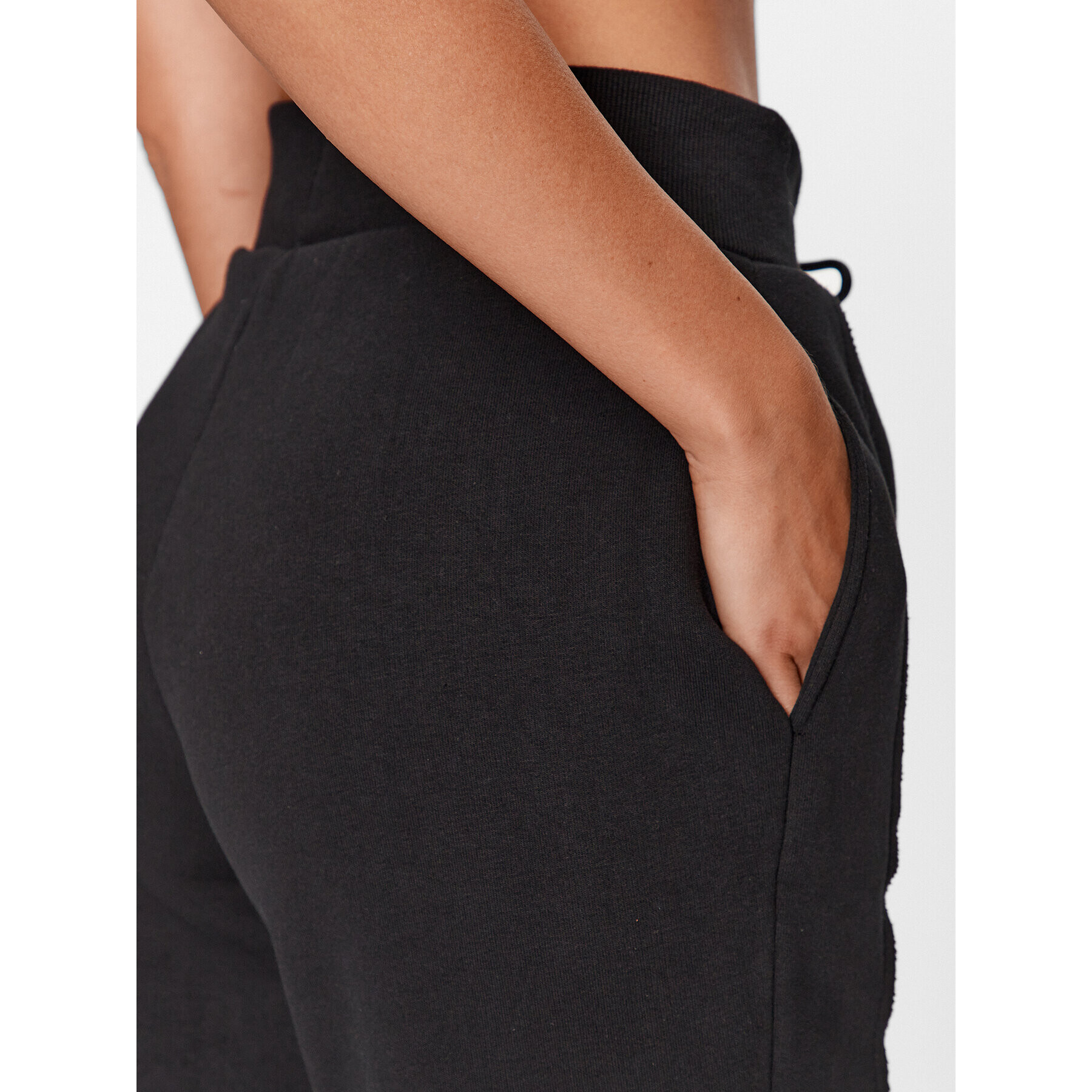 Guess Долнище анцуг V3BB14 KBXX1 Черен Regular Fit - Pepit.bg