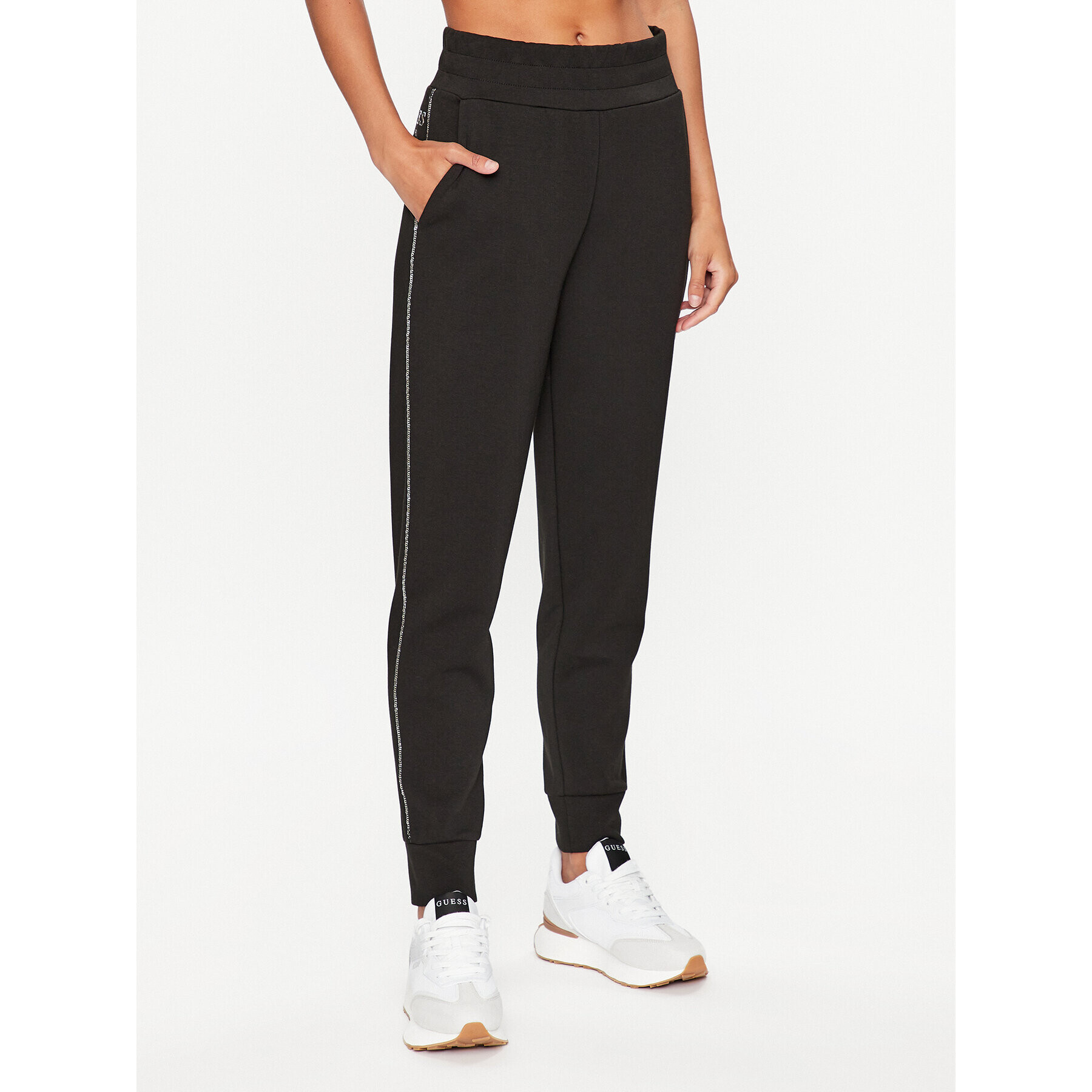 Guess Долнище анцуг W3YB18 KB932 Черен Regular Fit - Pepit.bg