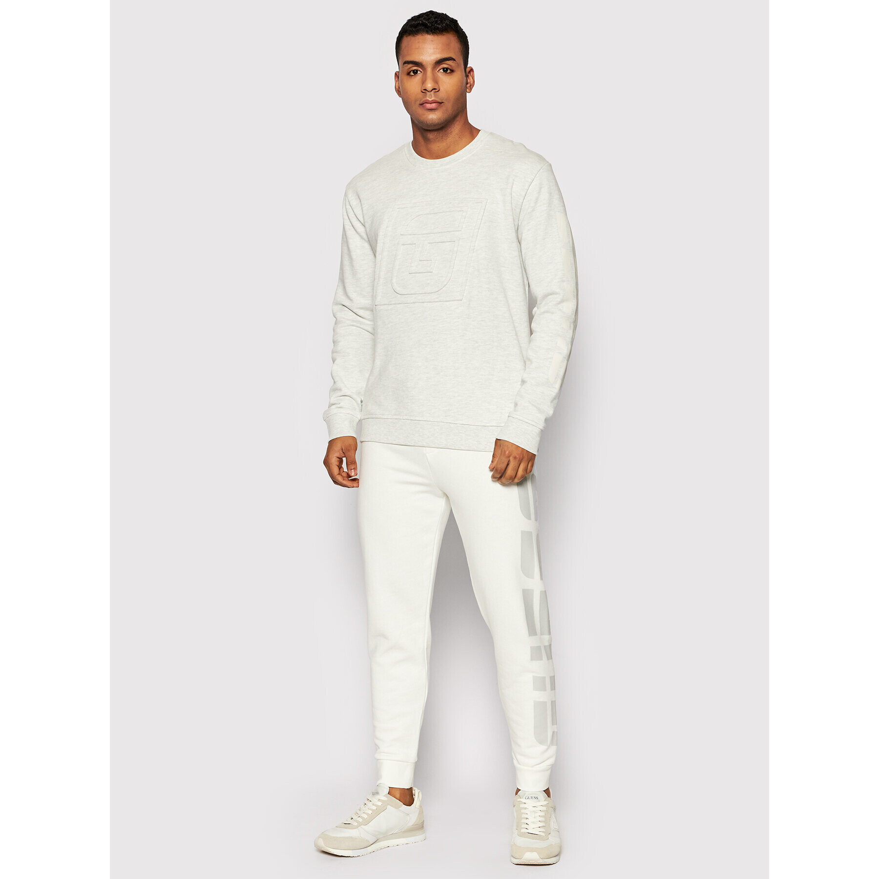 Guess Долнище анцуг Z2RB07 KAIJ1 Бежов Regular Fit - Pepit.bg