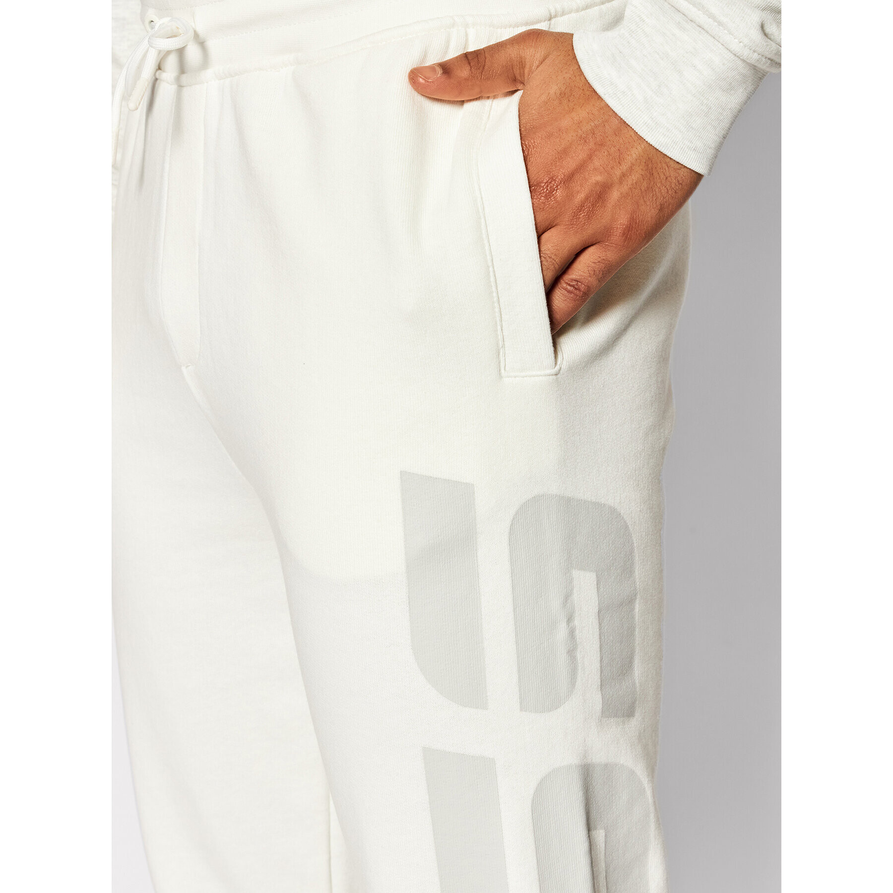 Guess Долнище анцуг Z2RB07 KAIJ1 Бежов Regular Fit - Pepit.bg