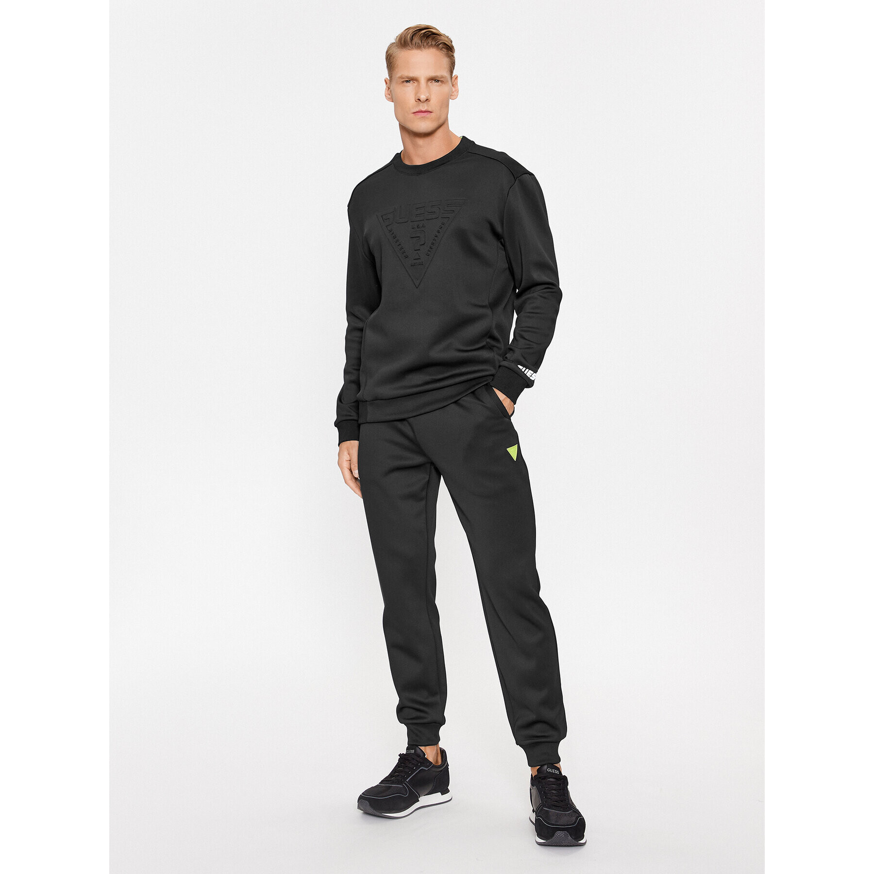 Guess Долнище анцуг Z3BB03 KB212 Черен Regular Fit - Pepit.bg