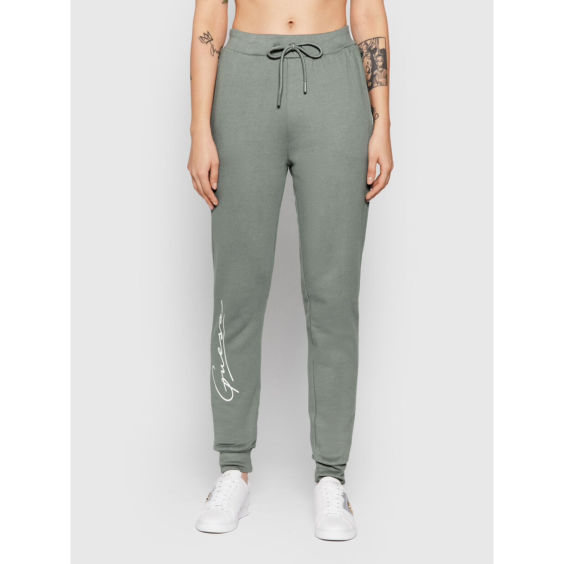 Guess Долнище анцуг Alexandra O1BA11 KAOR1 Сив Regular Fit - Pepit.bg