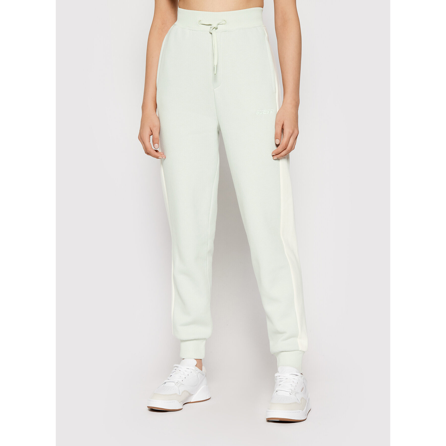Guess Долнище анцуг Annetta O1BA27 K9V31 Зелен Regular Fit - Pepit.bg