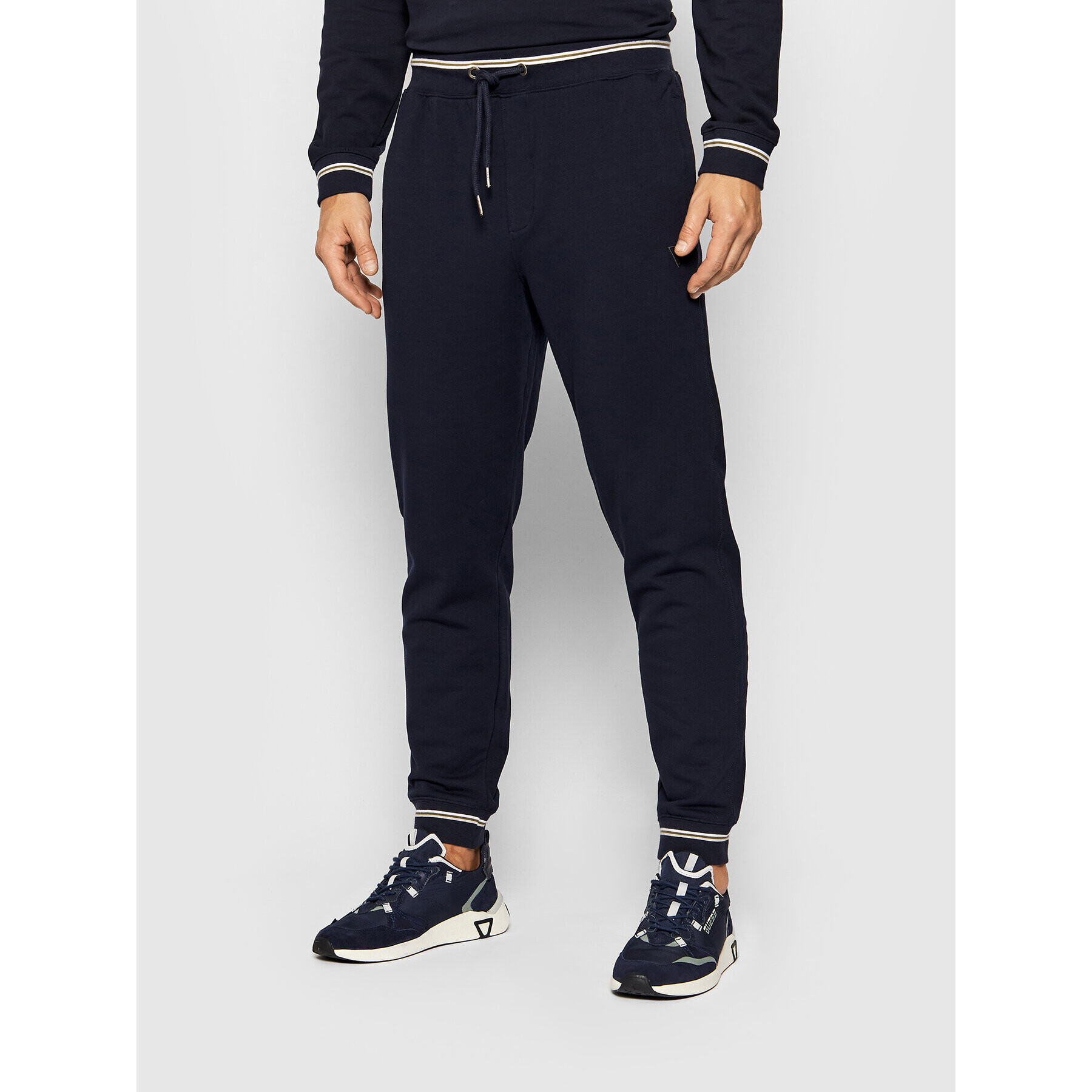 Guess Долнище анцуг M1YB37 K7ON1 Тъмносин Slim Fit - Pepit.bg
