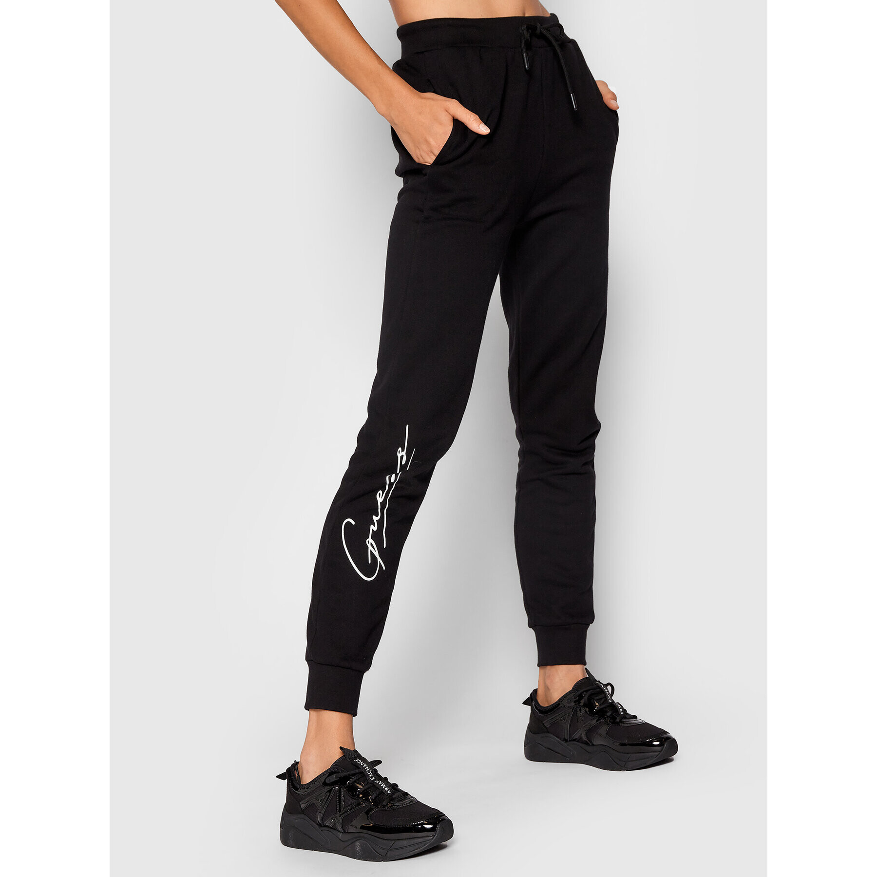 Guess Долнище анцуг O1BA11 KAOR1 Черен Regular Fit - Pepit.bg