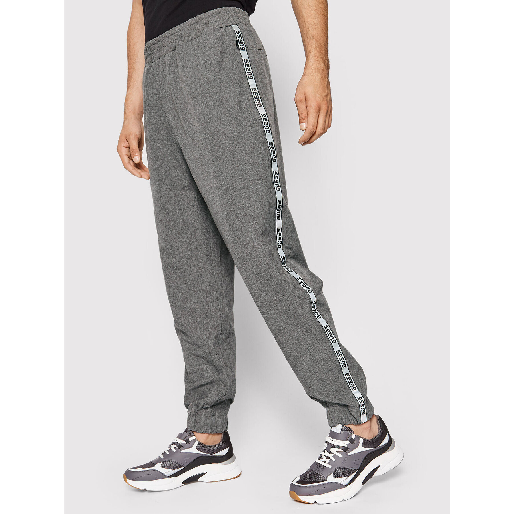 Guess Долнище анцуг U1BA56 WO06H Сив Relaxed Fit - Pepit.bg