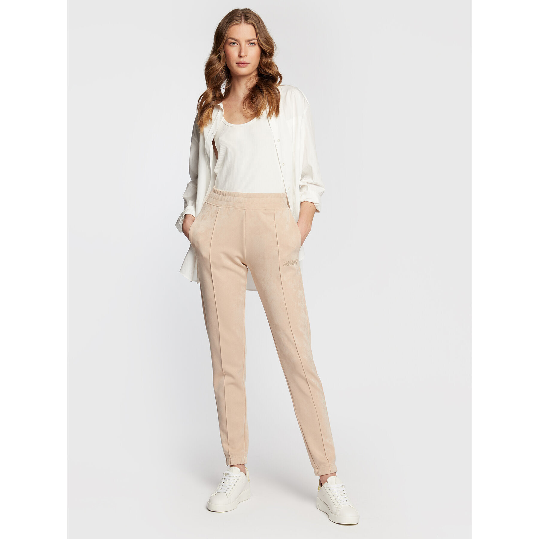 Guess Долнище анцуг V2BB03 KBC00 Бежов Regular Fit - Pepit.bg