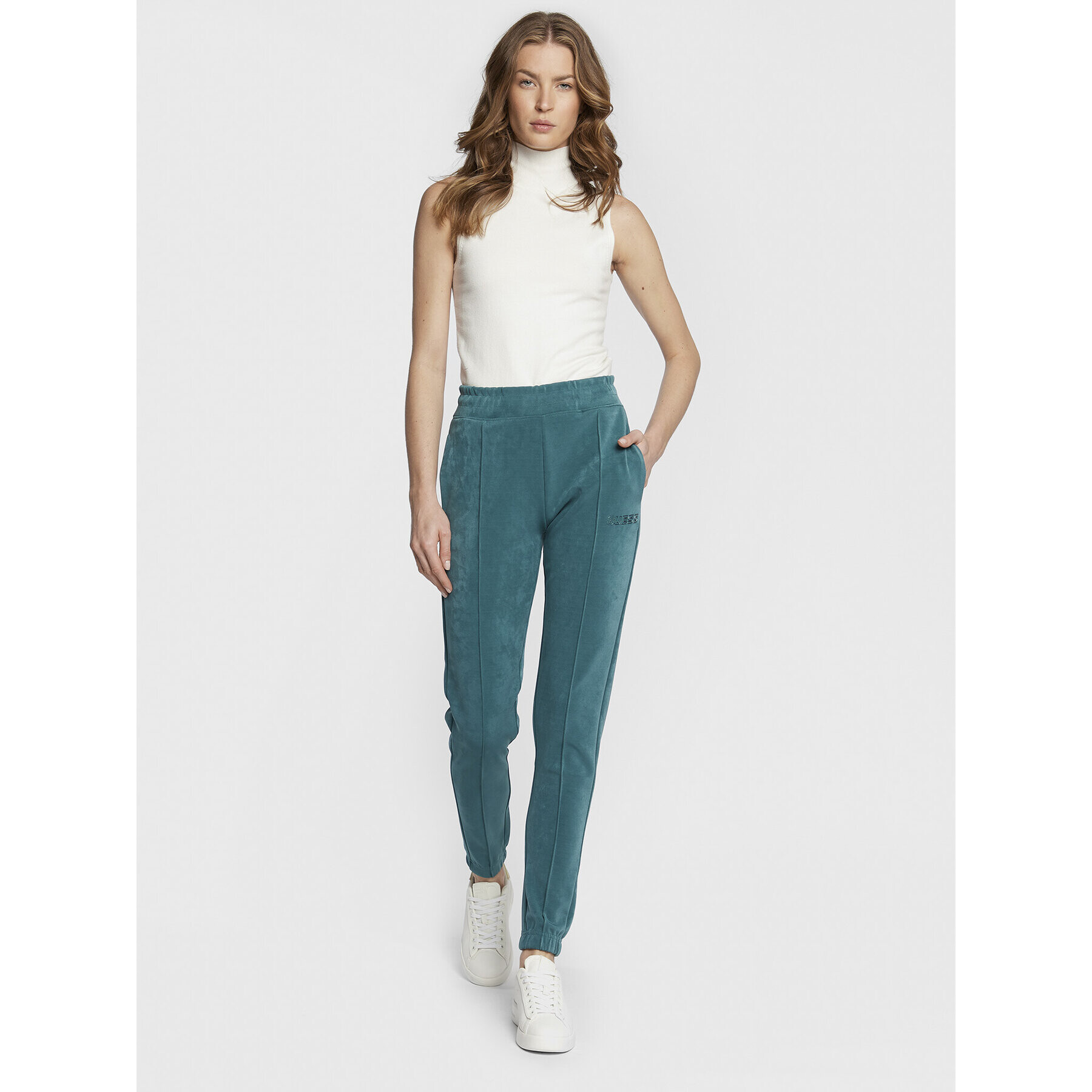 Guess Долнище анцуг V2BB03 KBC00 Зелен Regular Fit - Pepit.bg