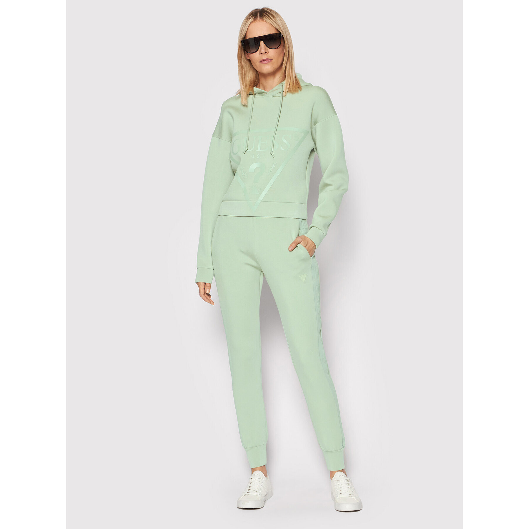 Guess Долнище анцуг V2RB02 K7UW2 Зелен Regular Fit - Pepit.bg