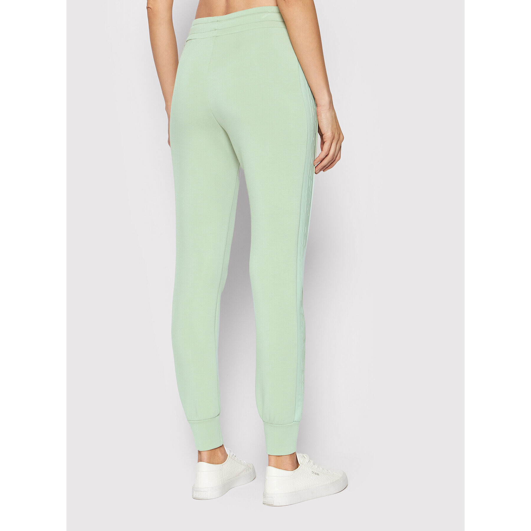 Guess Долнище анцуг V2RB02 K7UW2 Зелен Regular Fit - Pepit.bg