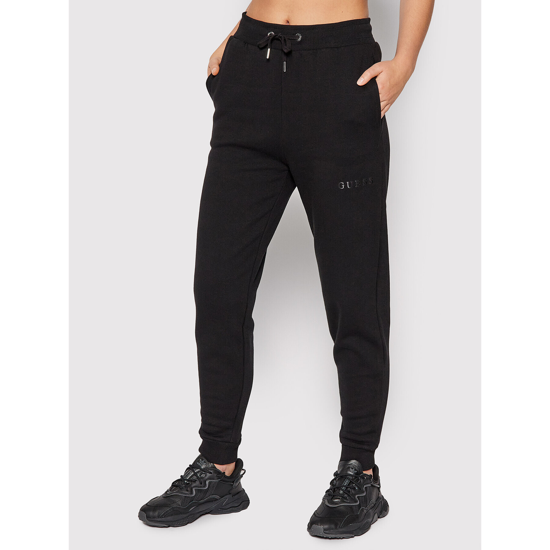Guess Долнище анцуг V2RB23 K9V31 Черен Regular Fit - Pepit.bg