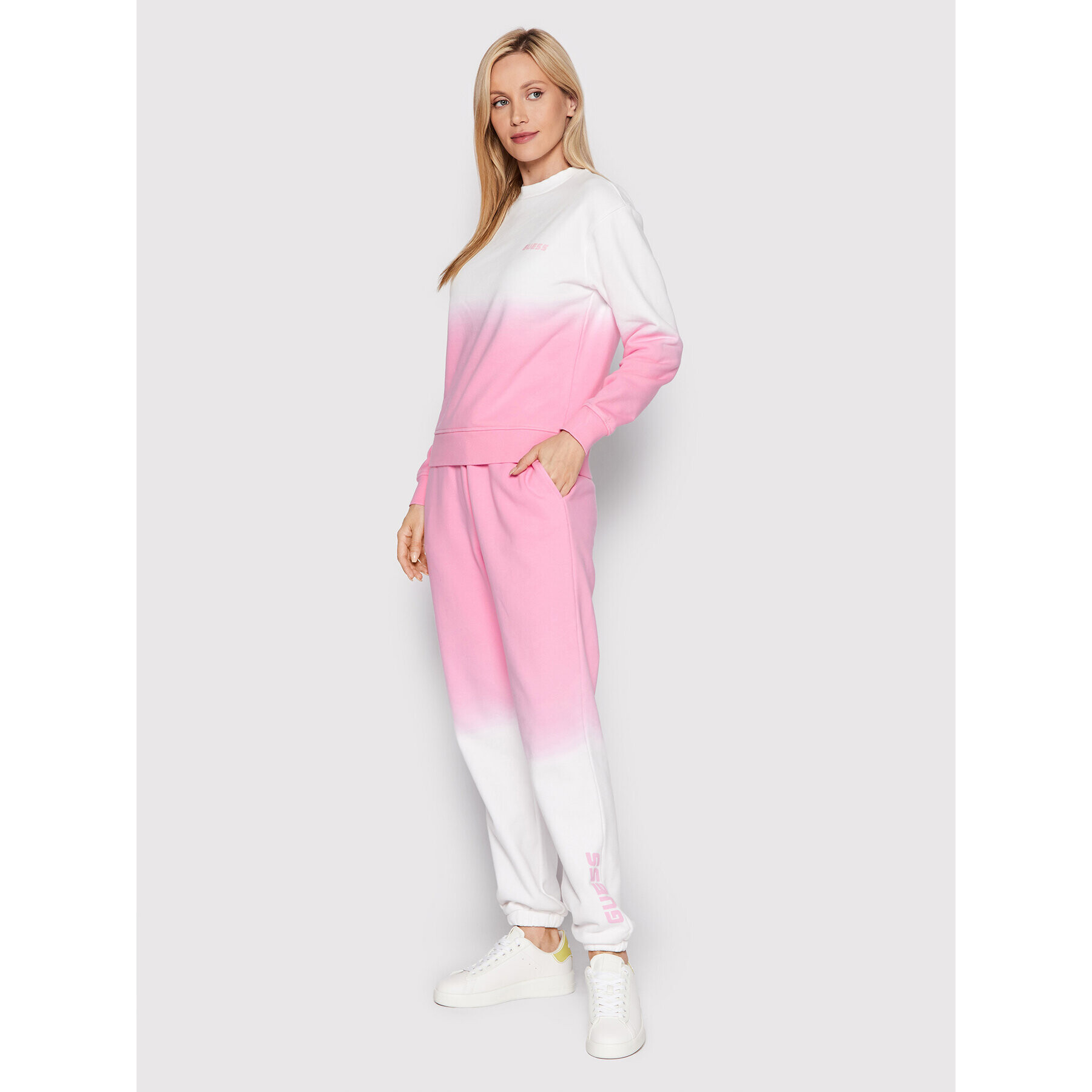 Guess Долнище анцуг V2YB02 FL04Z Розов Regular Fit - Pepit.bg