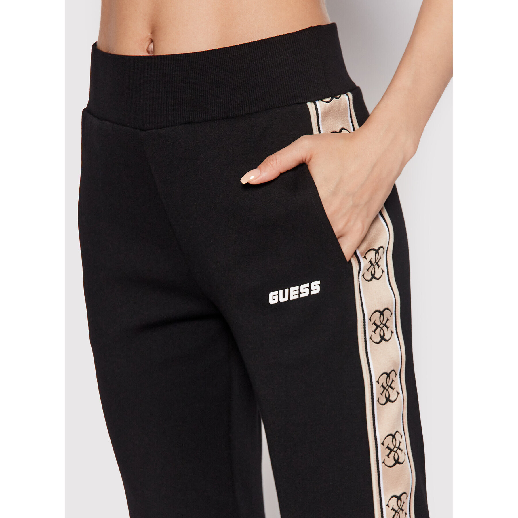 Guess Долнище анцуг V2YB15 KA3P1 Черен Regular Fit - Pepit.bg