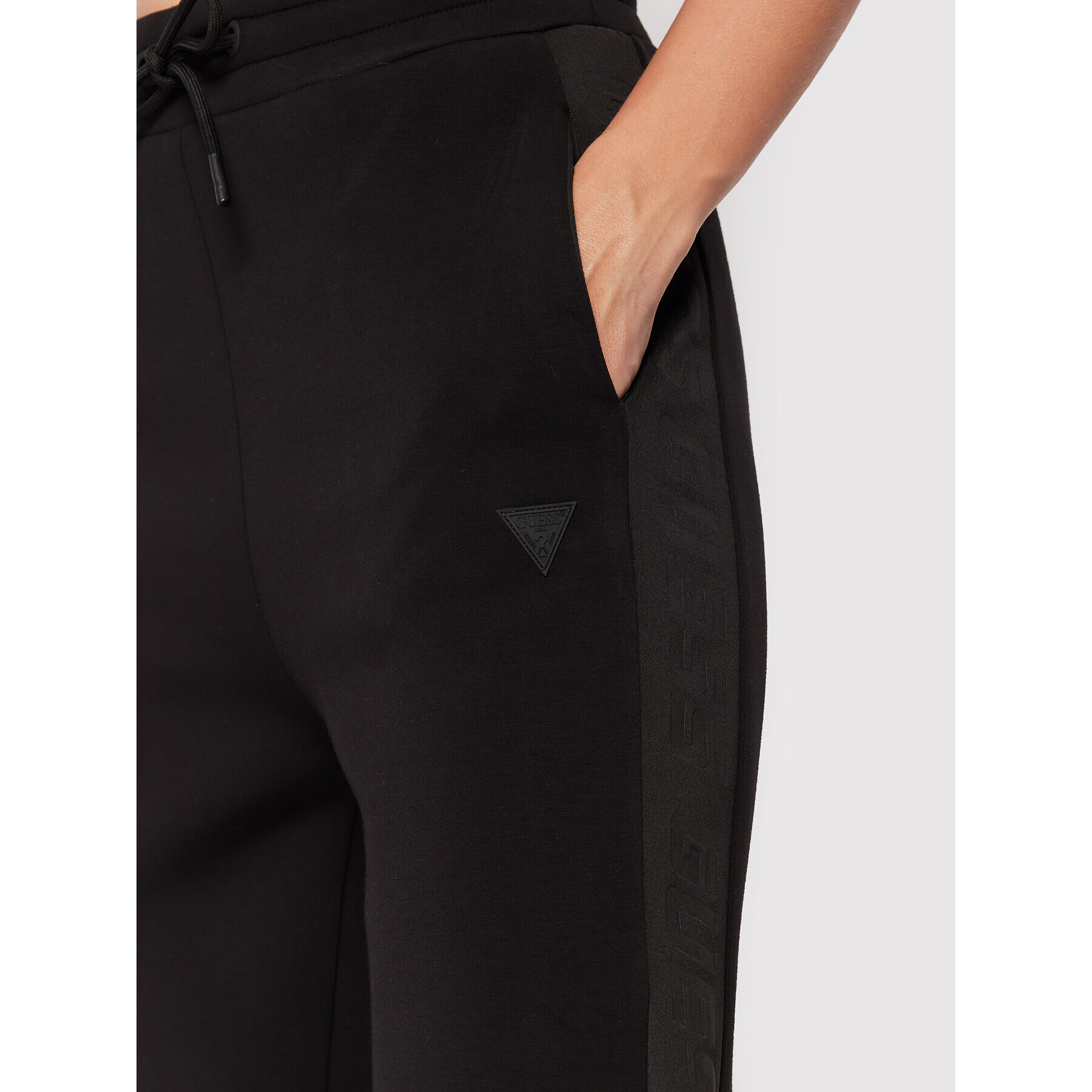 Guess Долнище анцуг V2YB19 K7UW2 Черен Relaxed Fit - Pepit.bg