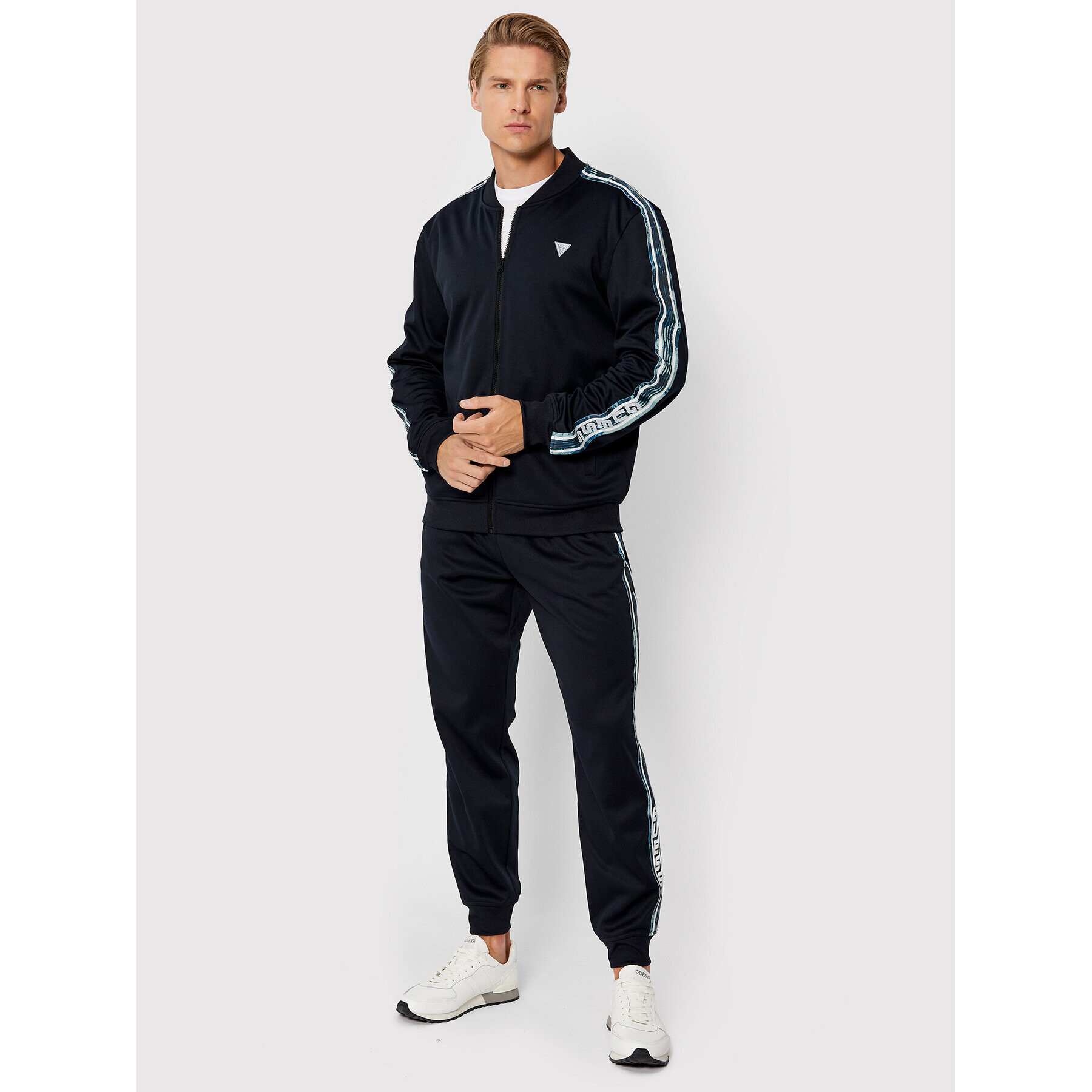 Guess Долнище анцуг Z2YB04 KB6R2 Тъмносин Regular Fit - Pepit.bg
