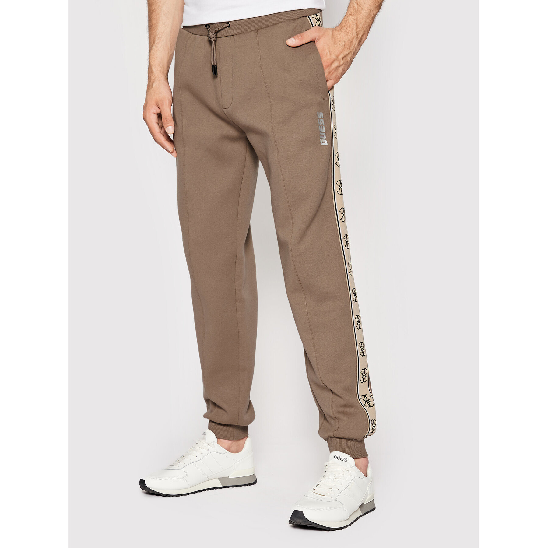 Guess Долнище анцуг Z2YB09 KA3P1 Бежов Regular Fit - Pepit.bg