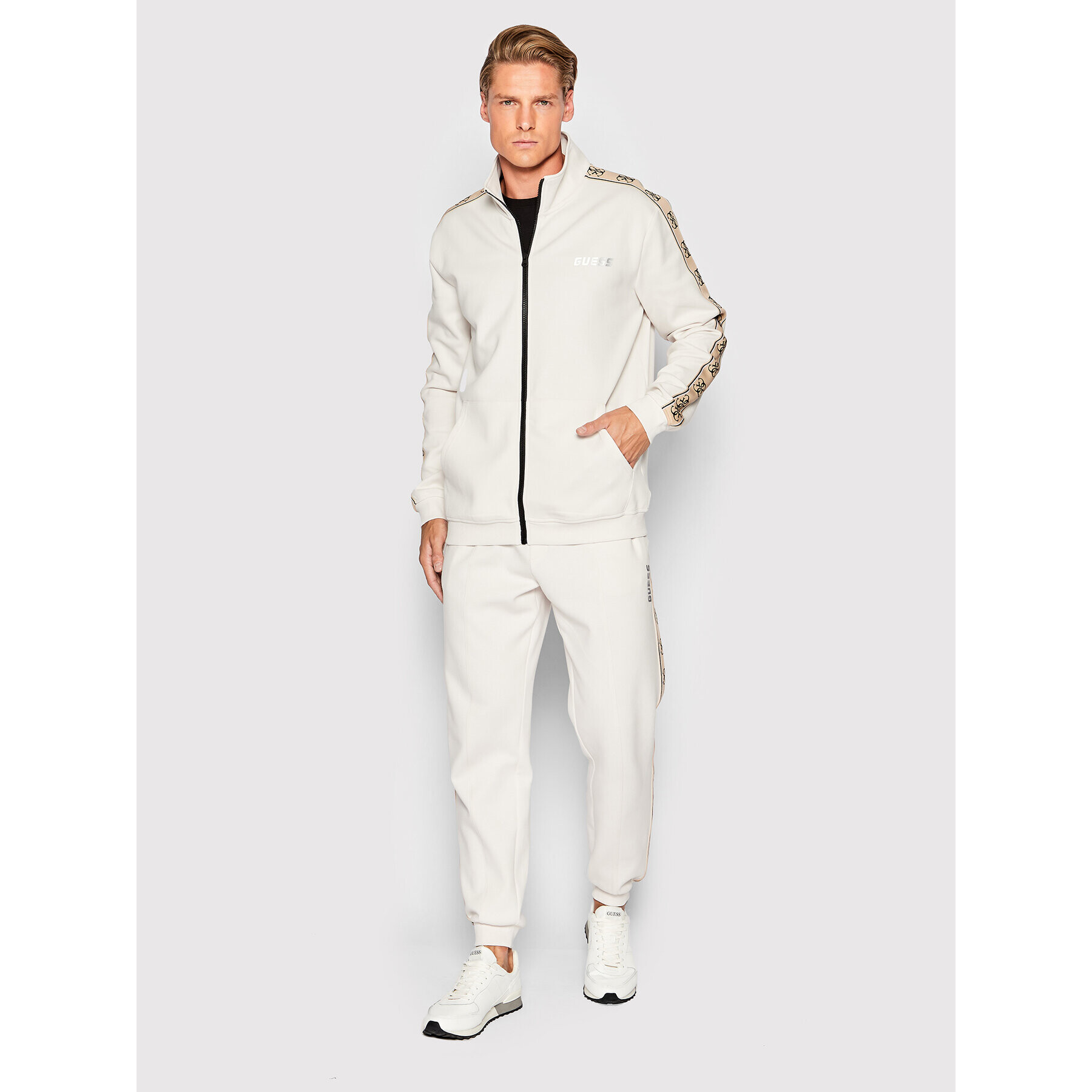 Guess Долнище анцуг Z2YB09 KA3P1 Бял Regular Fit - Pepit.bg