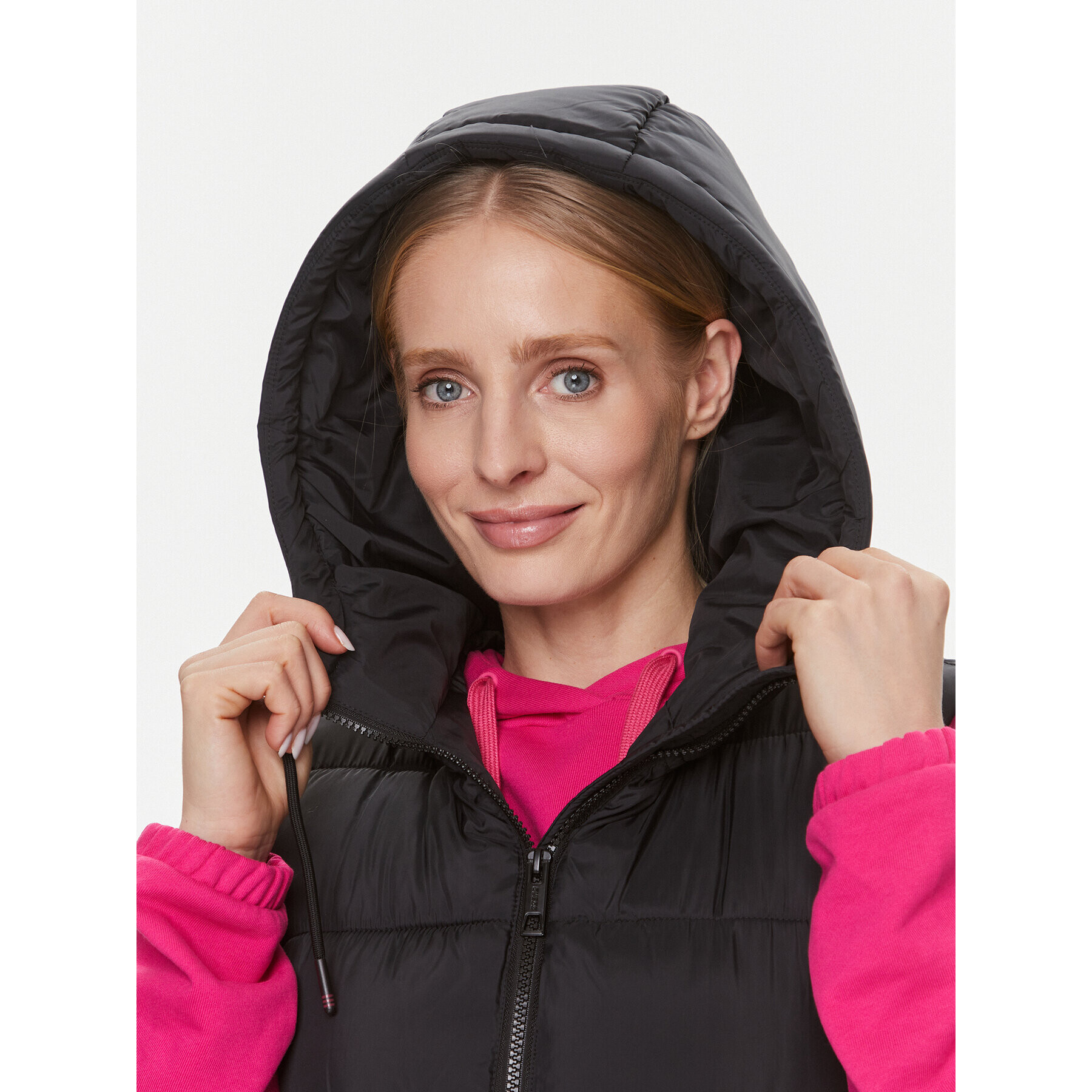 Guess Елек Breana V4RL01 WFYE2 Черен Regular Fit - Pepit.bg