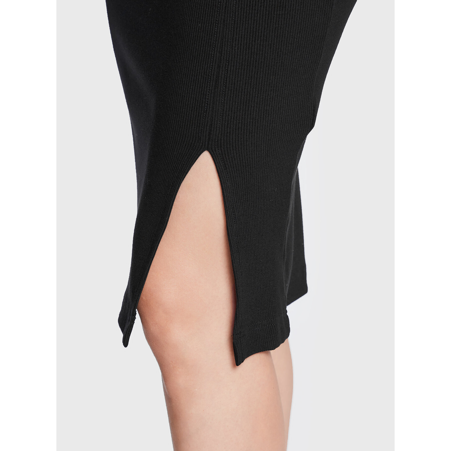 Guess Ежедневна рокля W2YK17 K8RT2 Черен Regular Fit - Pepit.bg