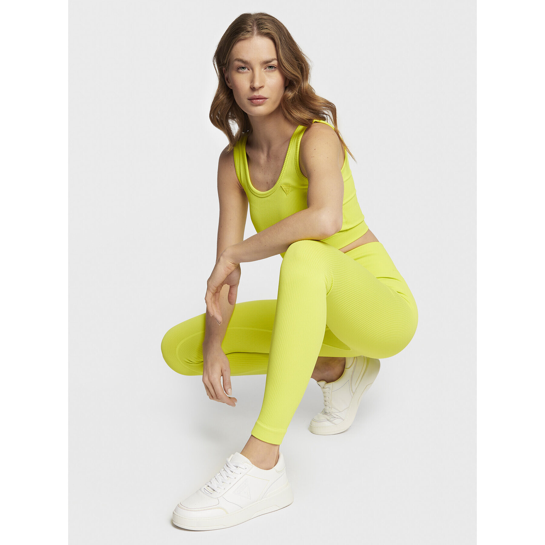 Guess Клин V2BB16 ZZ04V Жълт Slim Fit - Pepit.bg