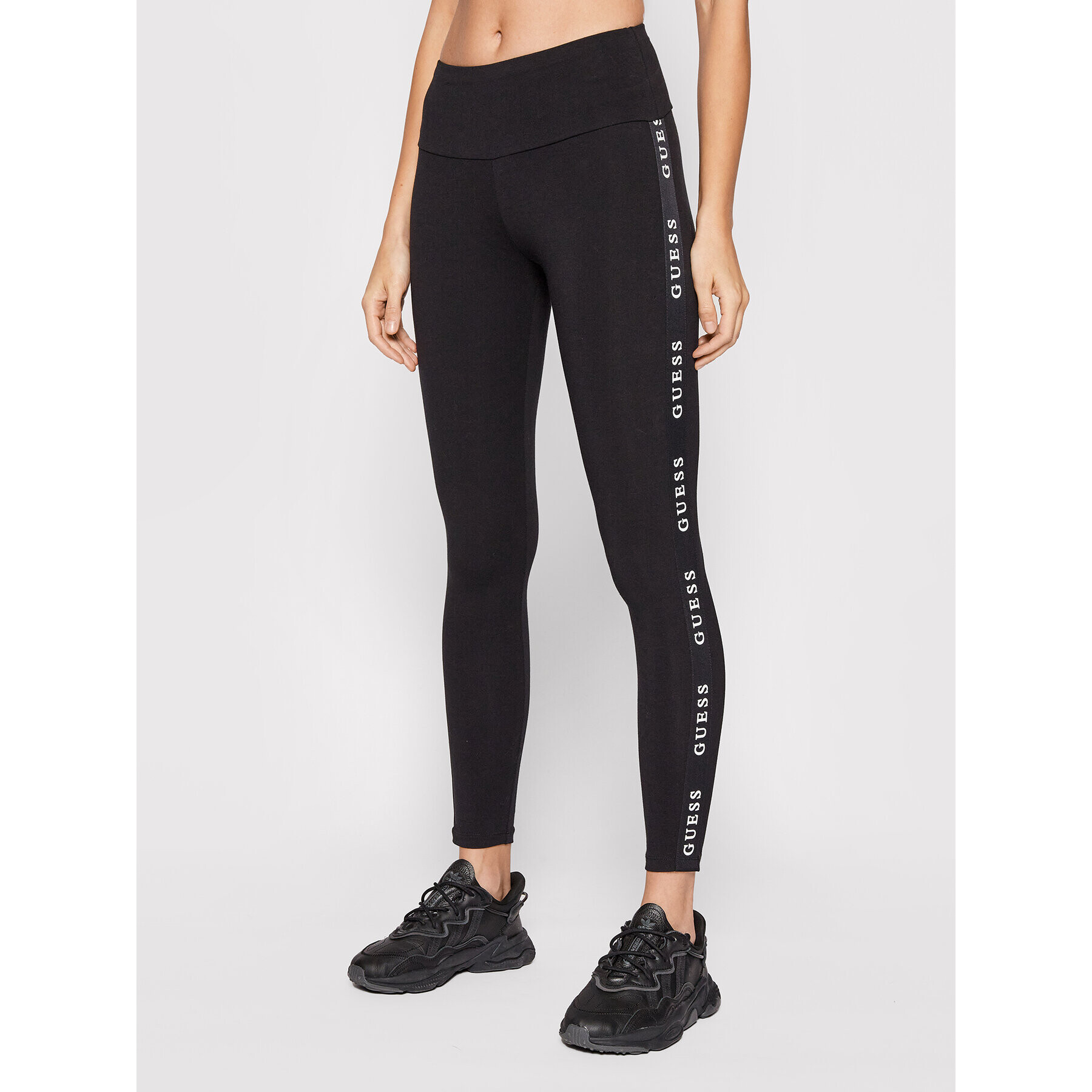 Guess Клин V2RB11 KABR0 Черен Slim Fit - Pepit.bg