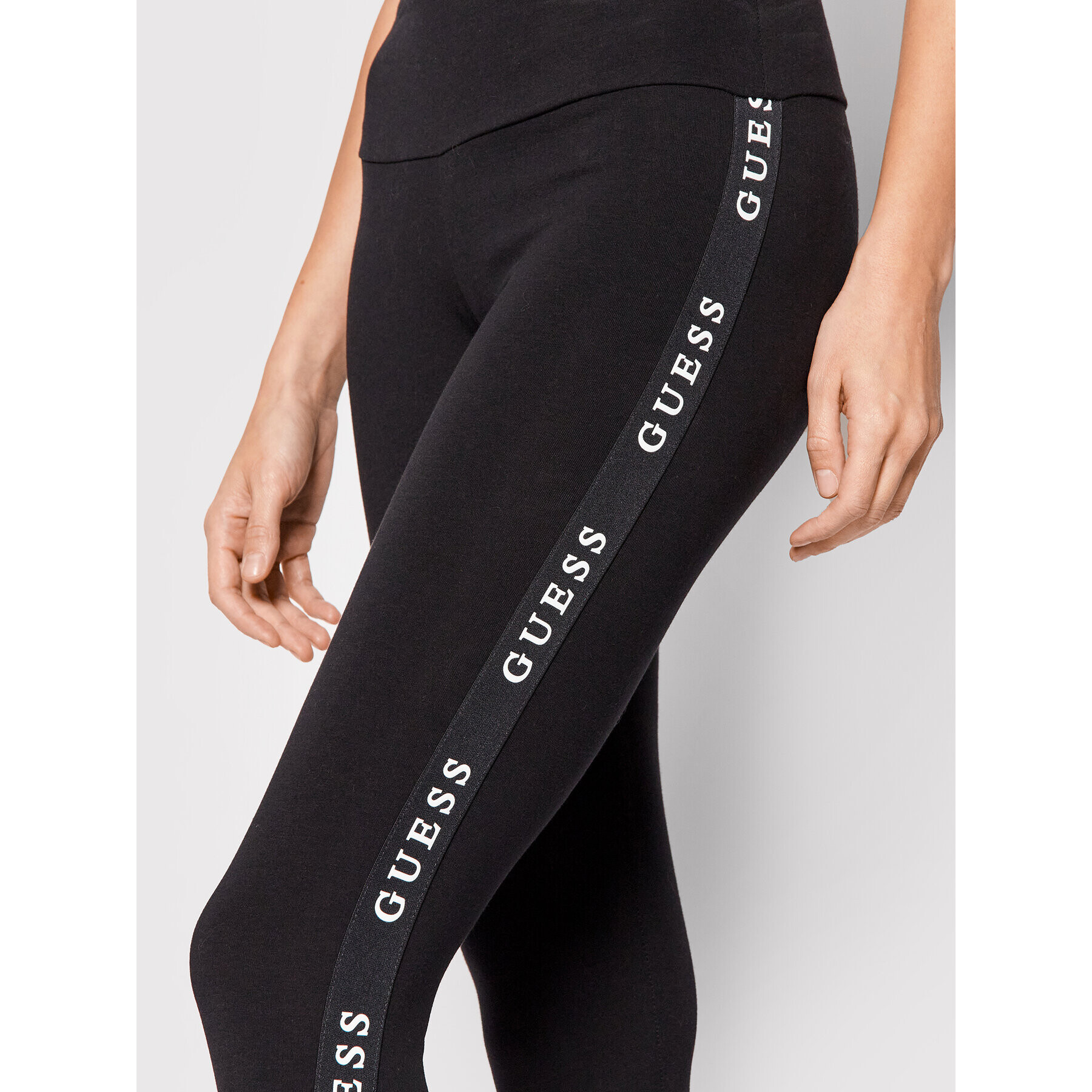Guess Клин V2RB11 KABR0 Черен Slim Fit - Pepit.bg