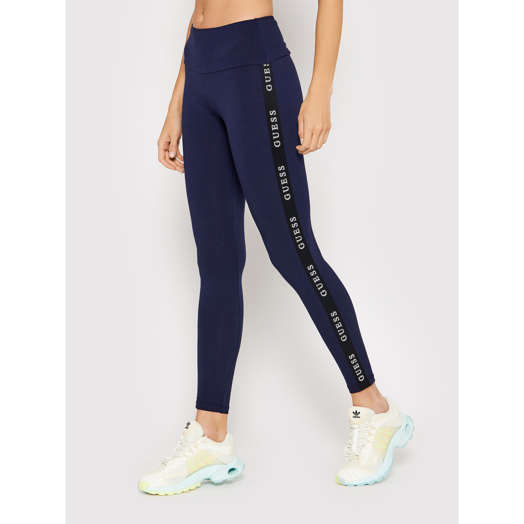 Guess Клин V2RB11 KABR0 Тъмносин Slim Fit - Pepit.bg