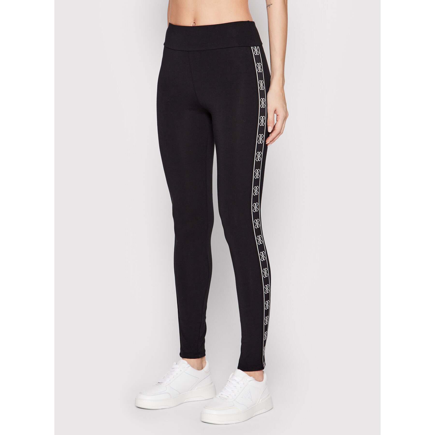 Guess Клин V2YB13 KABR0 Черен Slim Fit - Pepit.bg