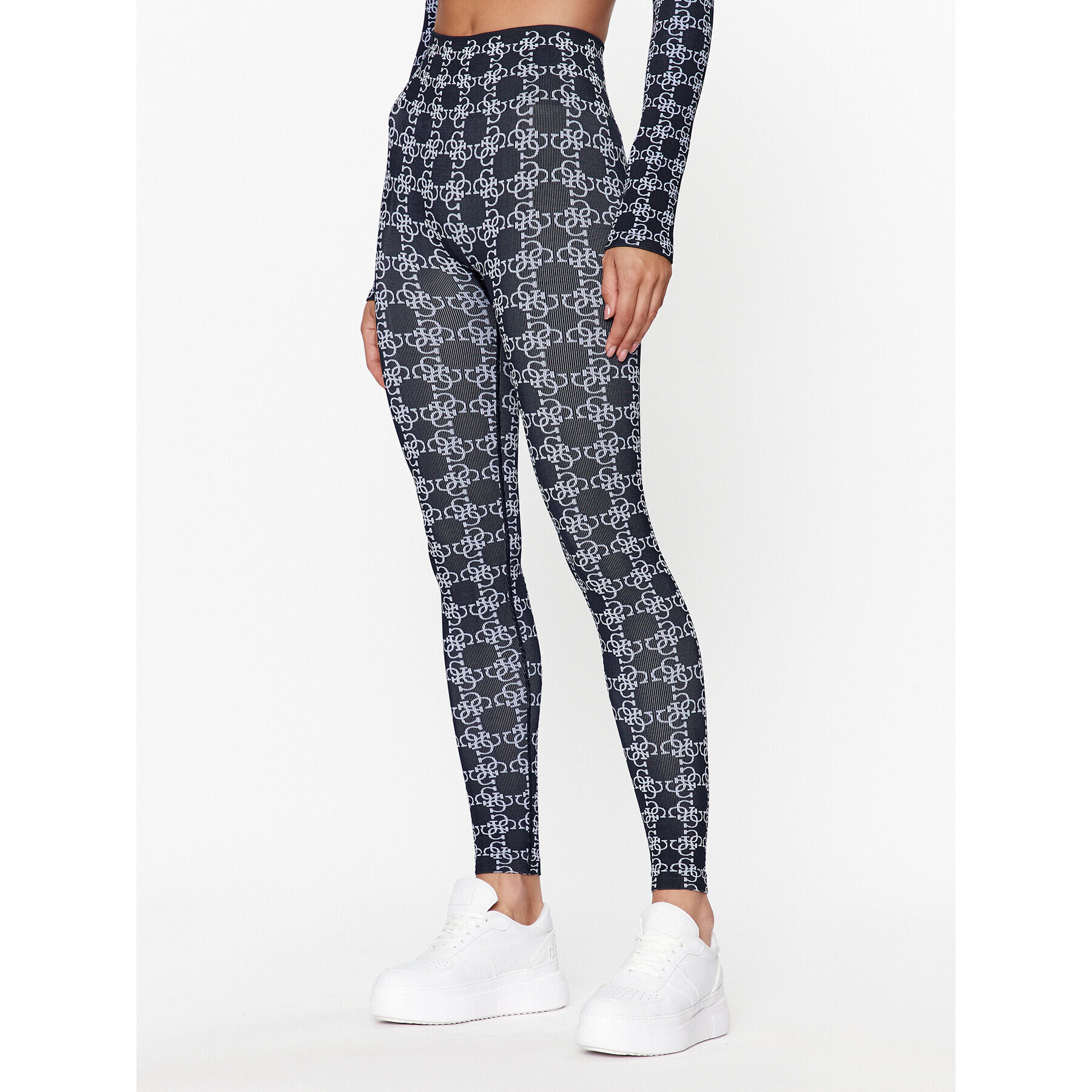 Guess Клин V3BB08 ZZ04N Бежов Slim Fit - Pepit.bg