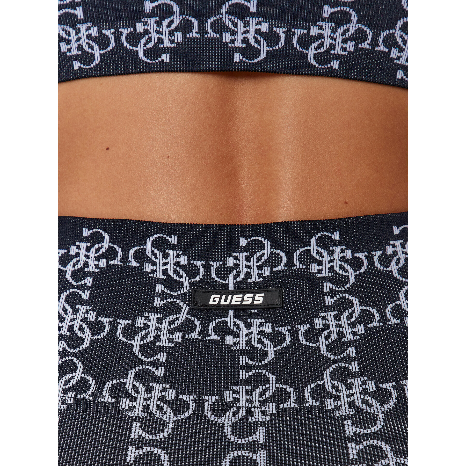 Guess Клин V3BB08 ZZ04N Бежов Slim Fit - Pepit.bg