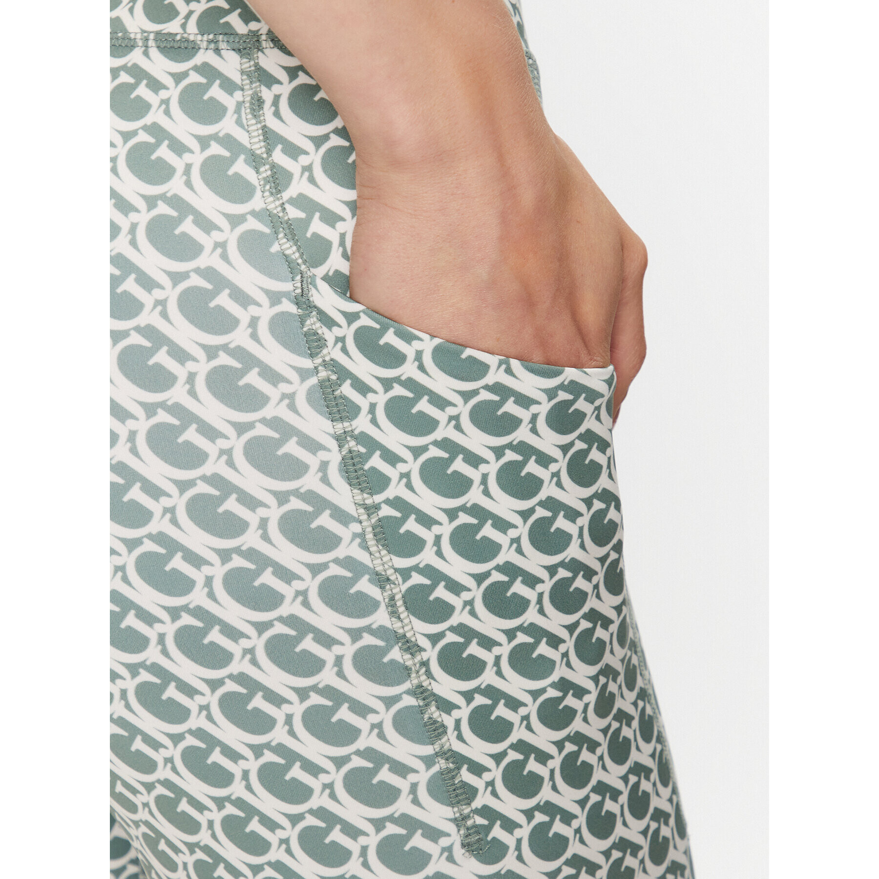 Guess Клин V3GB02 MC03W Зелен Slim Fit - Pepit.bg