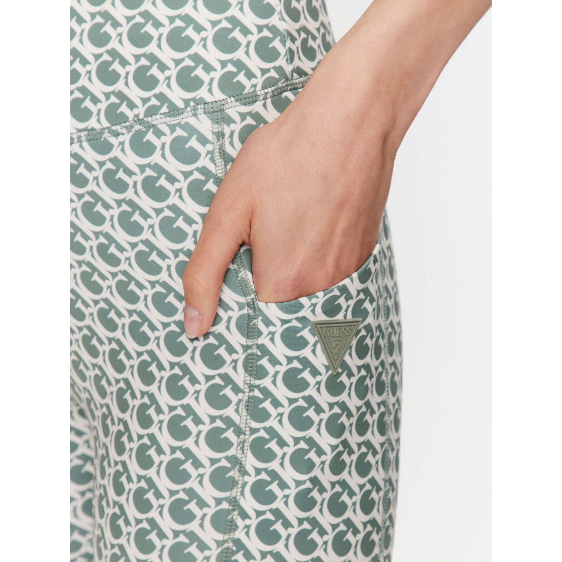 Guess Клин V3GB02 MC03W Зелен Slim Fit - Pepit.bg