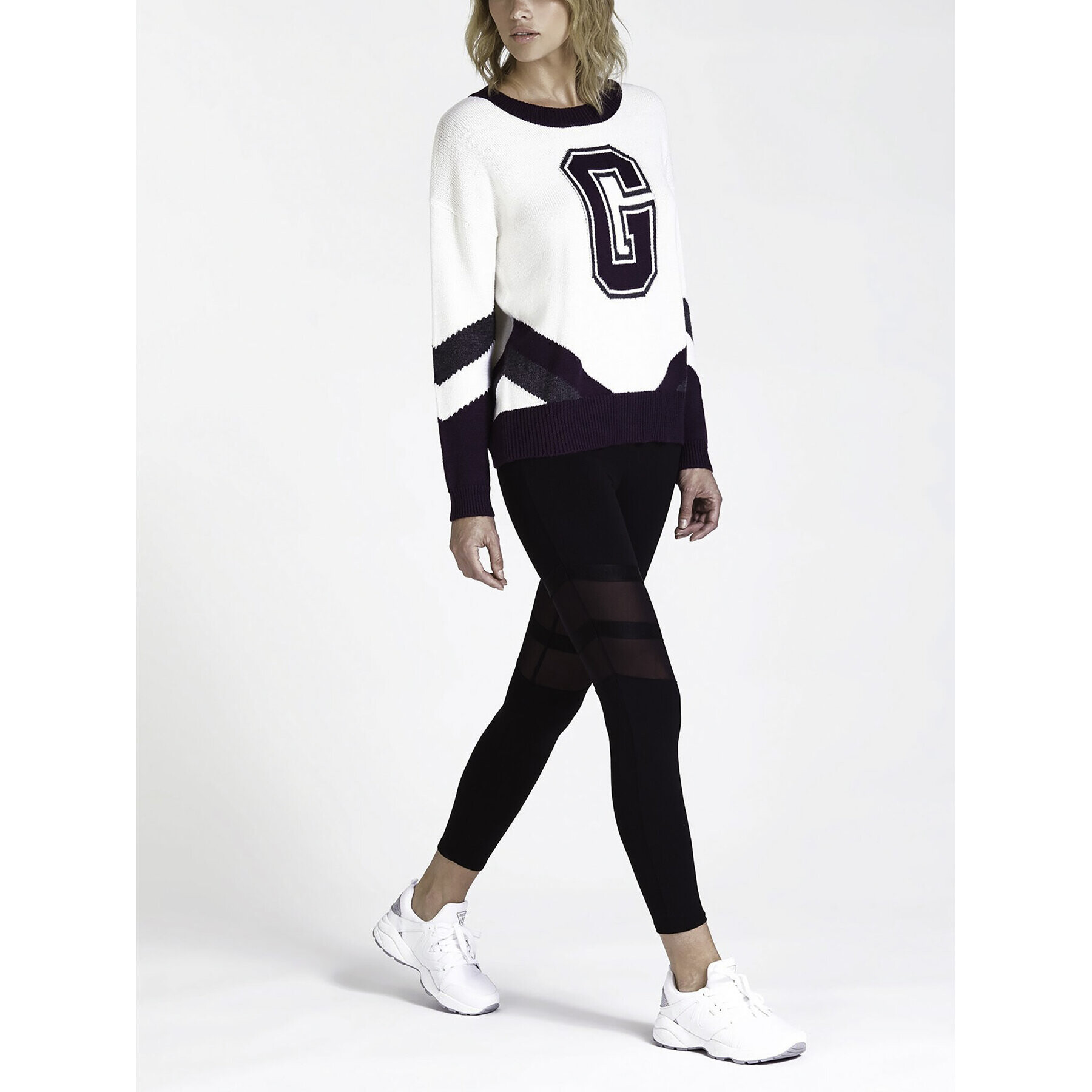 Guess Клинове W94B83 K9770 Черен Slim Fit - Pepit.bg