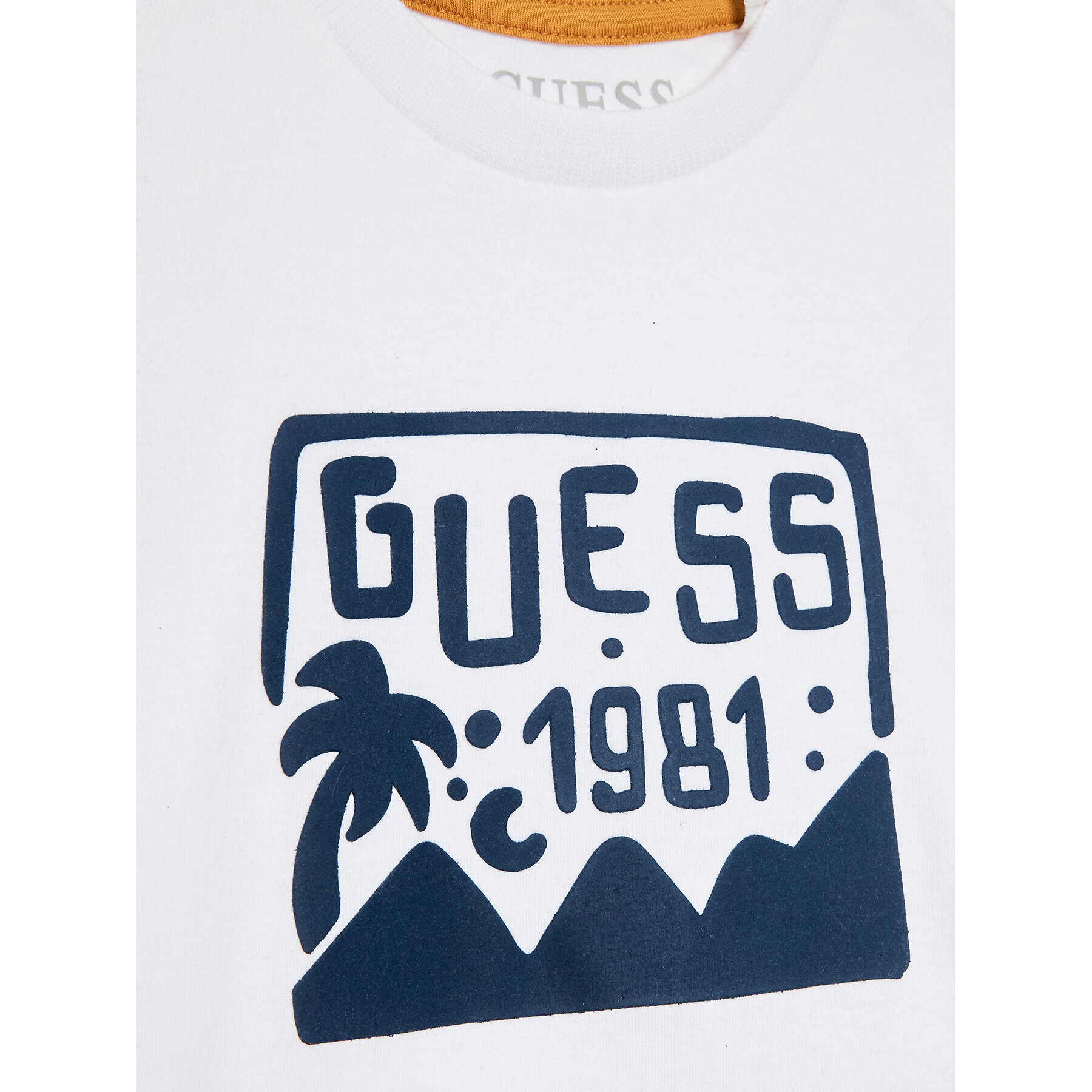 Guess Комплект от тишърт и панталони N3GG02 K8HM3 Бял Regular Fit - Pepit.bg