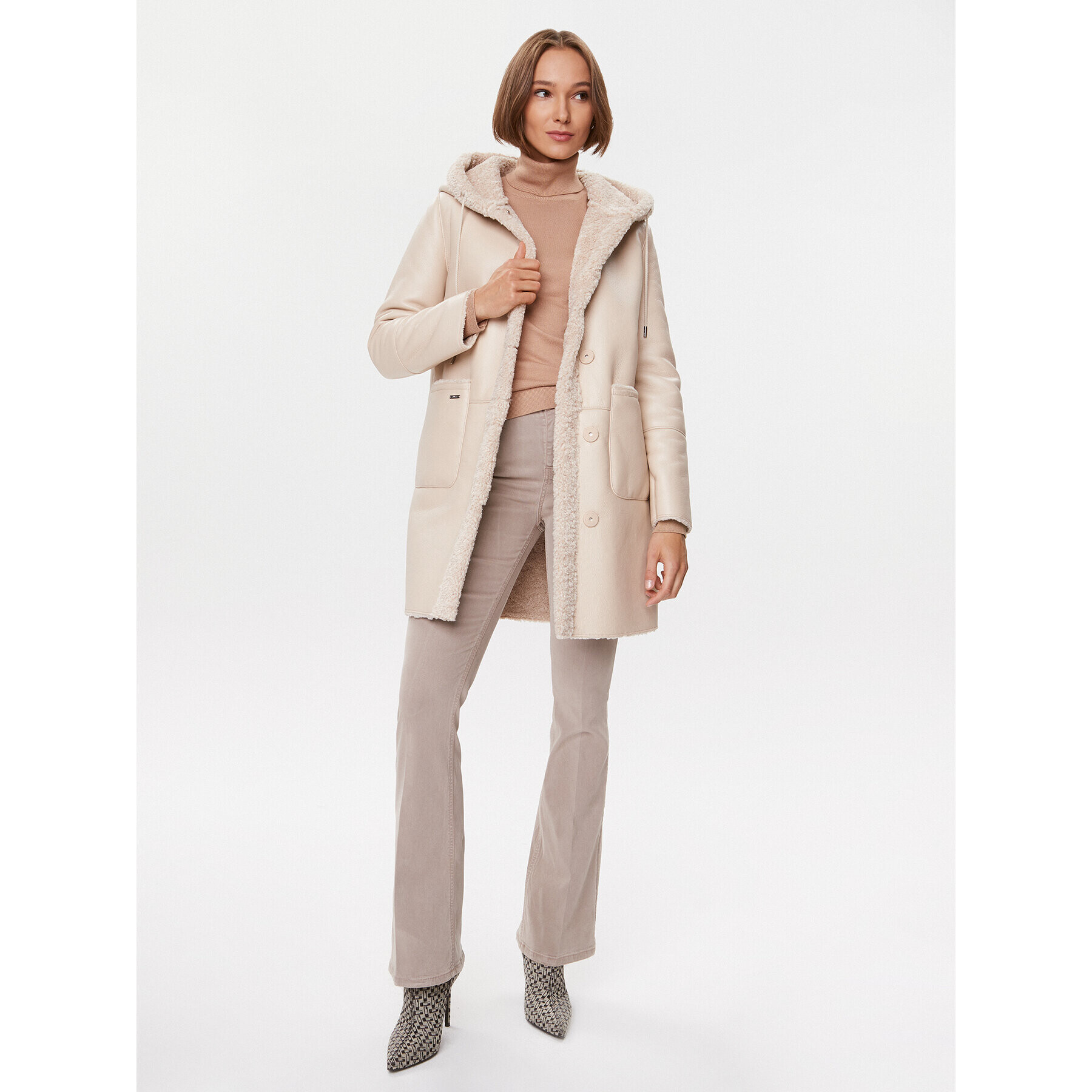 Guess Кожух W3BL52 WFSF0 Екрю Regular Fit - Pepit.bg