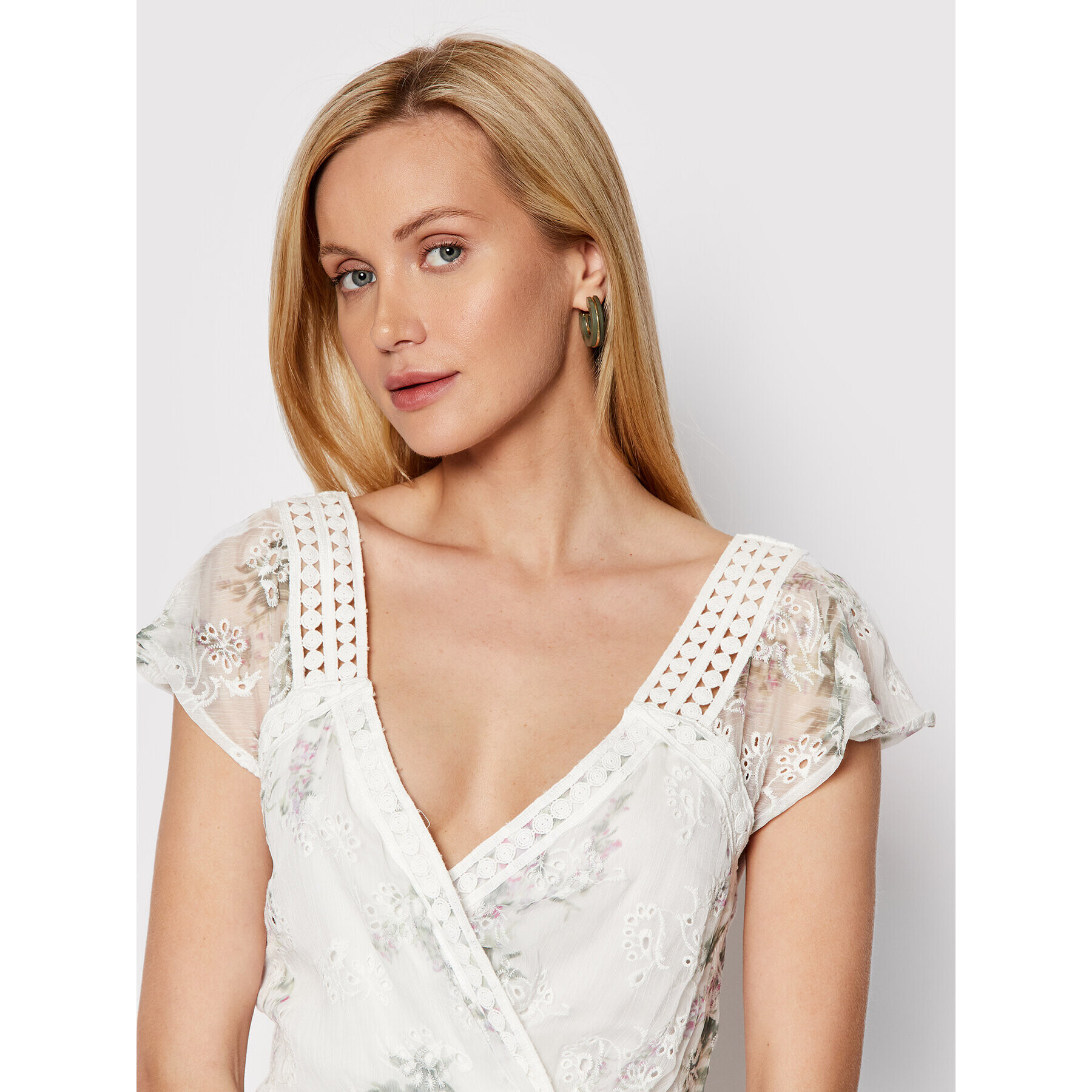 Guess Лятна рокля Grace W2GK21 WEIC0 Бял Regular Fit - Pepit.bg
