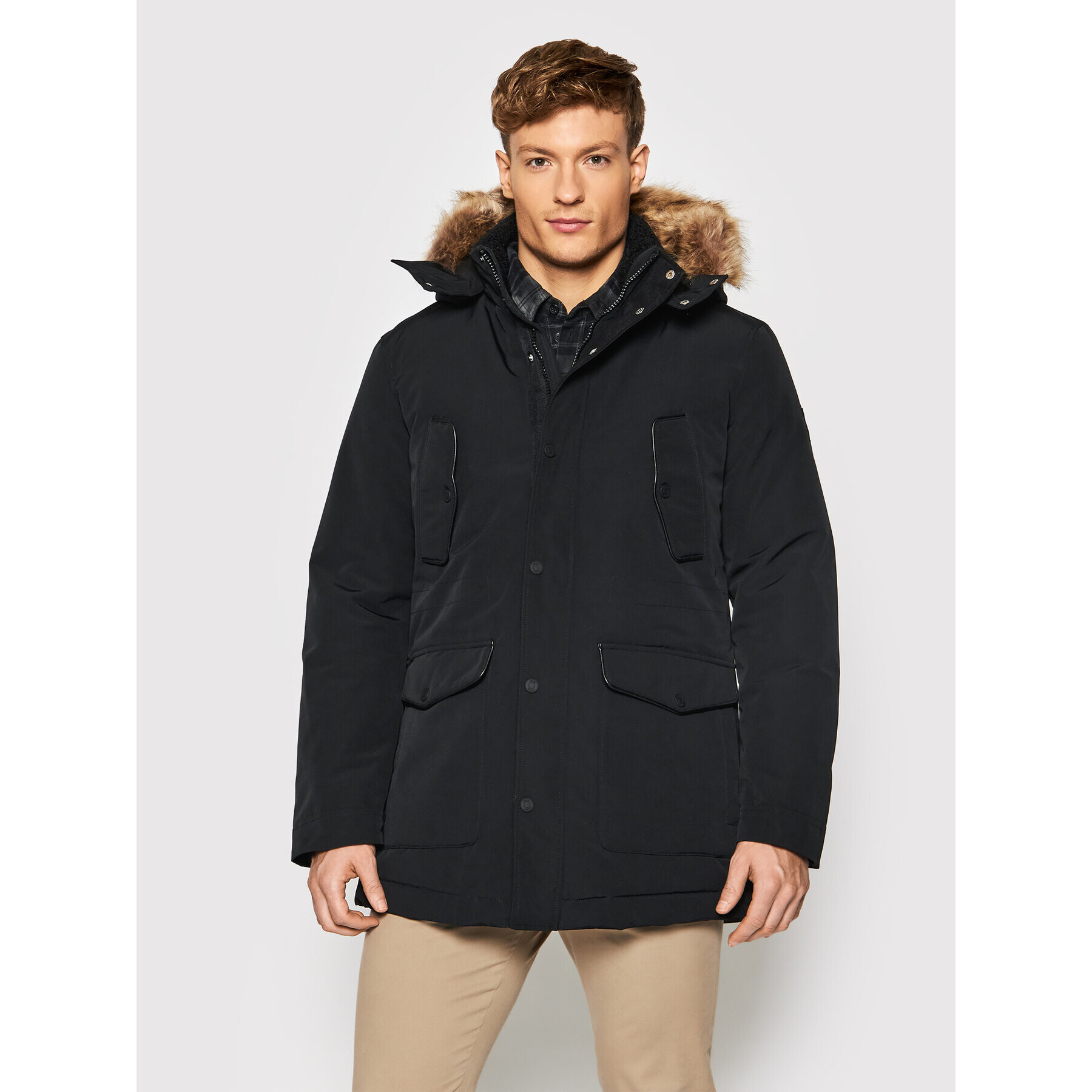 Guess Парка M1BL23 WE6Z2 Черен Regular Fit - Pepit.bg