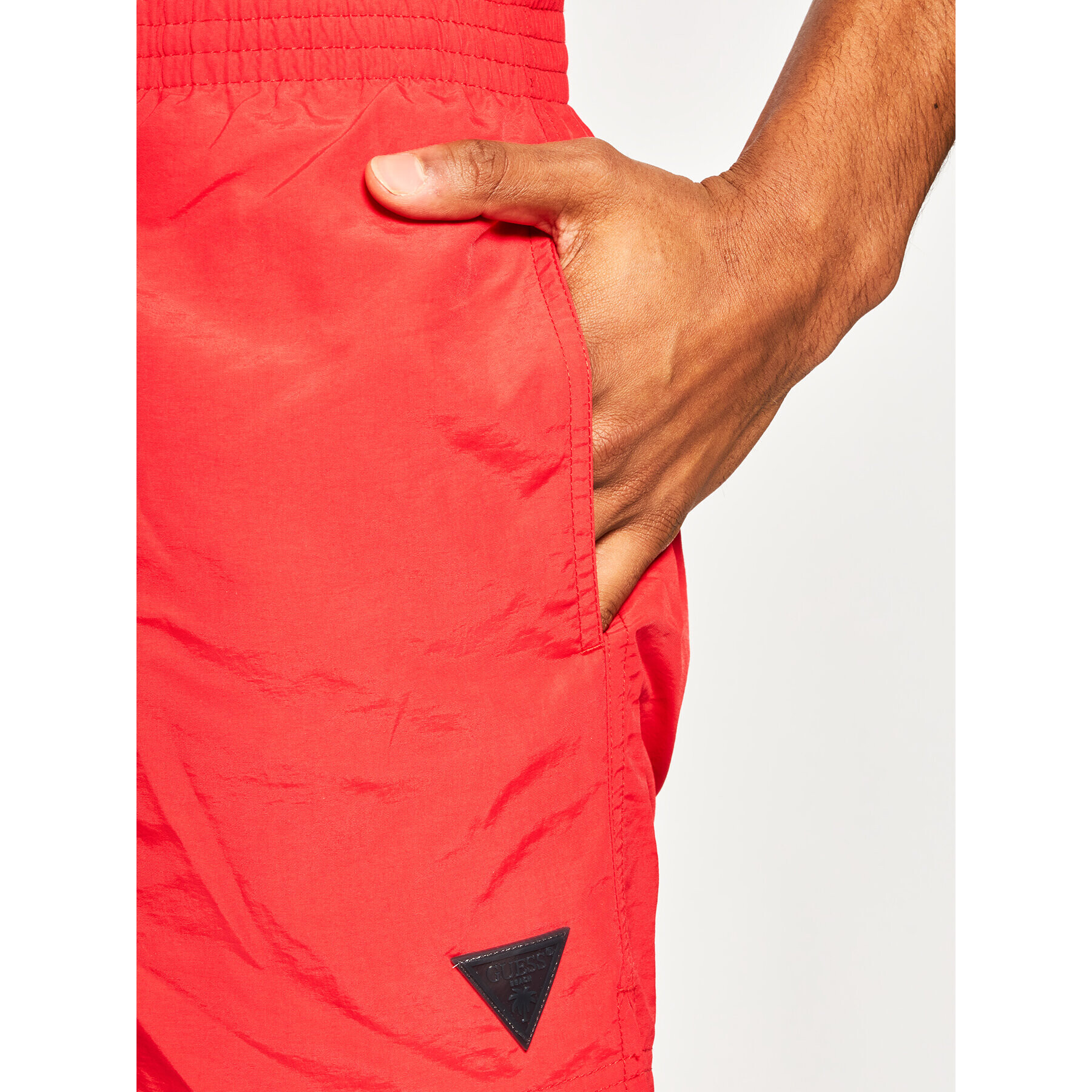 Guess Плувни шорти F02T00 TEL27 Червен Regular Fit - Pepit.bg