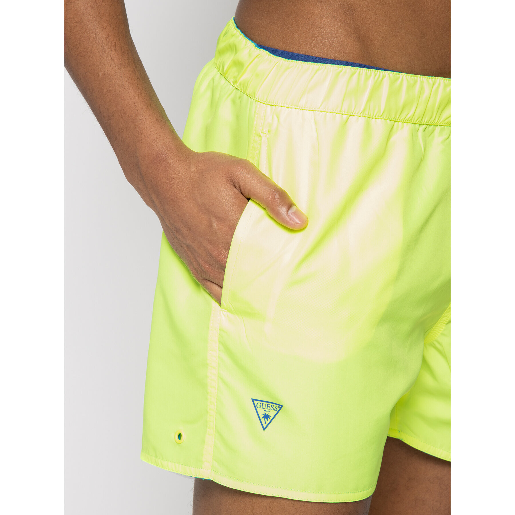 Guess Плувни шорти F02T08 TEL60 Жълт Regular Fit - Pepit.bg