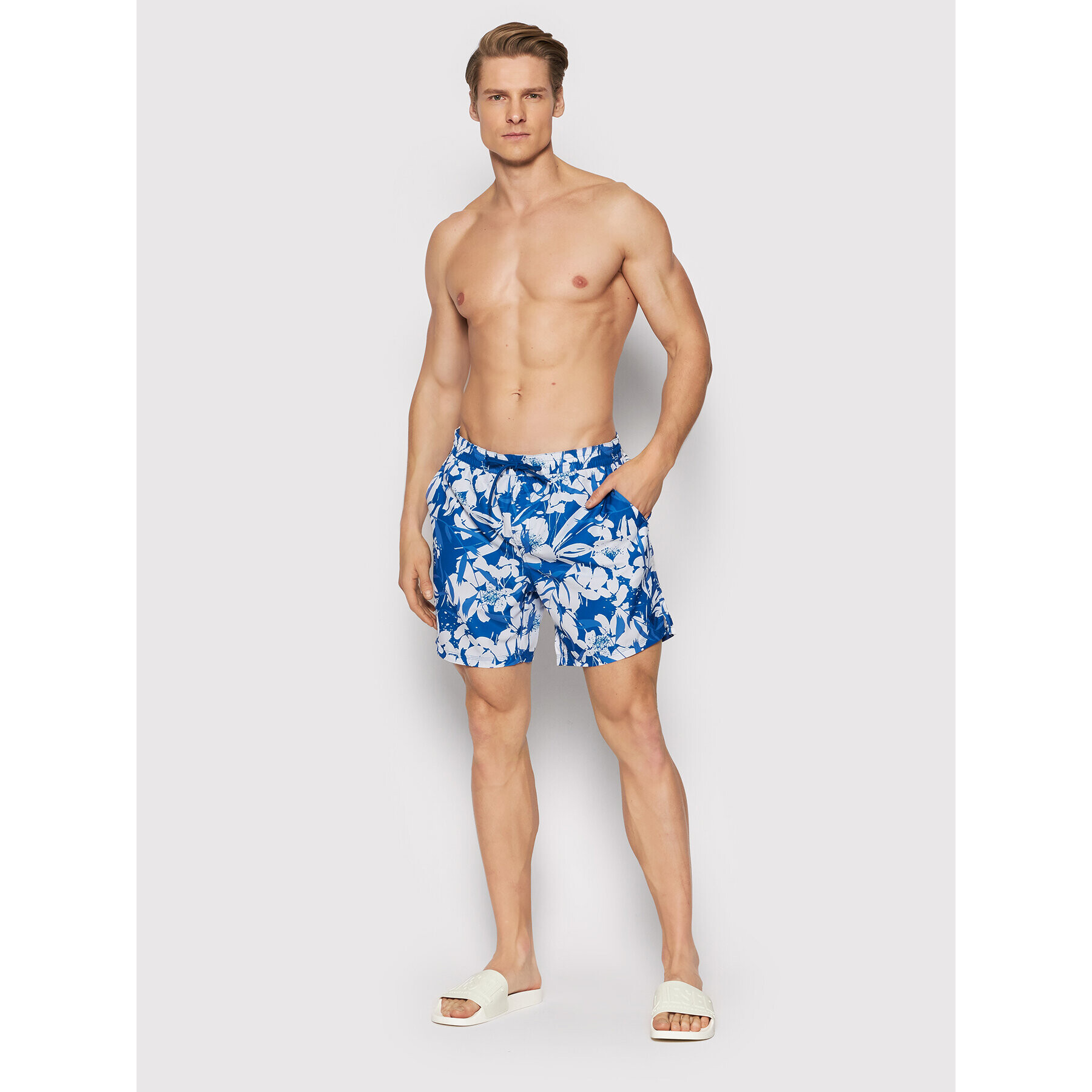 Guess Плувни шорти F2GT18 TEL60 Син Regular Fit - Pepit.bg