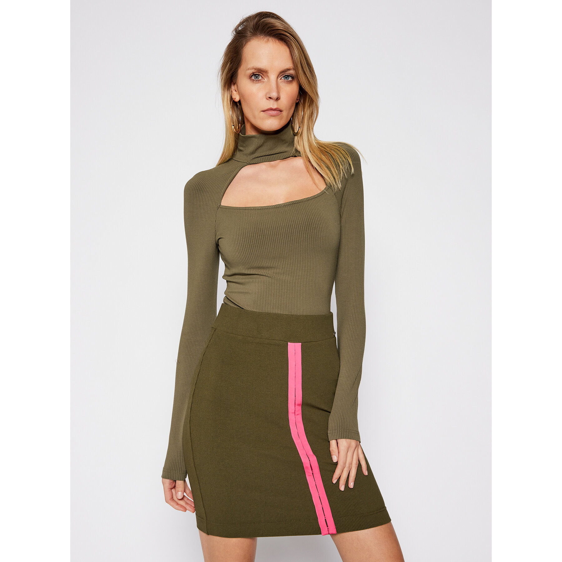 Guess Поло Nihan W1RP19 KAER2 Зелен Slim Fit - Pepit.bg