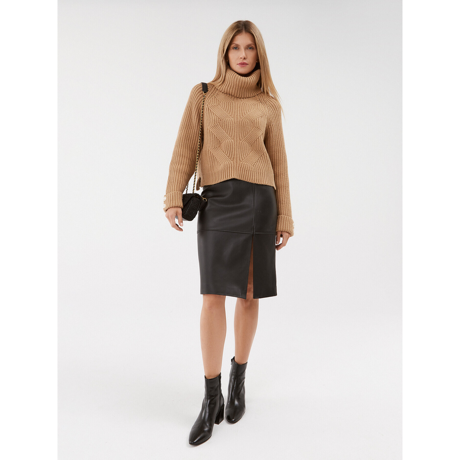 Guess Поло W3BR44 Z3962 Кафяв Regular Fit - Pepit.bg