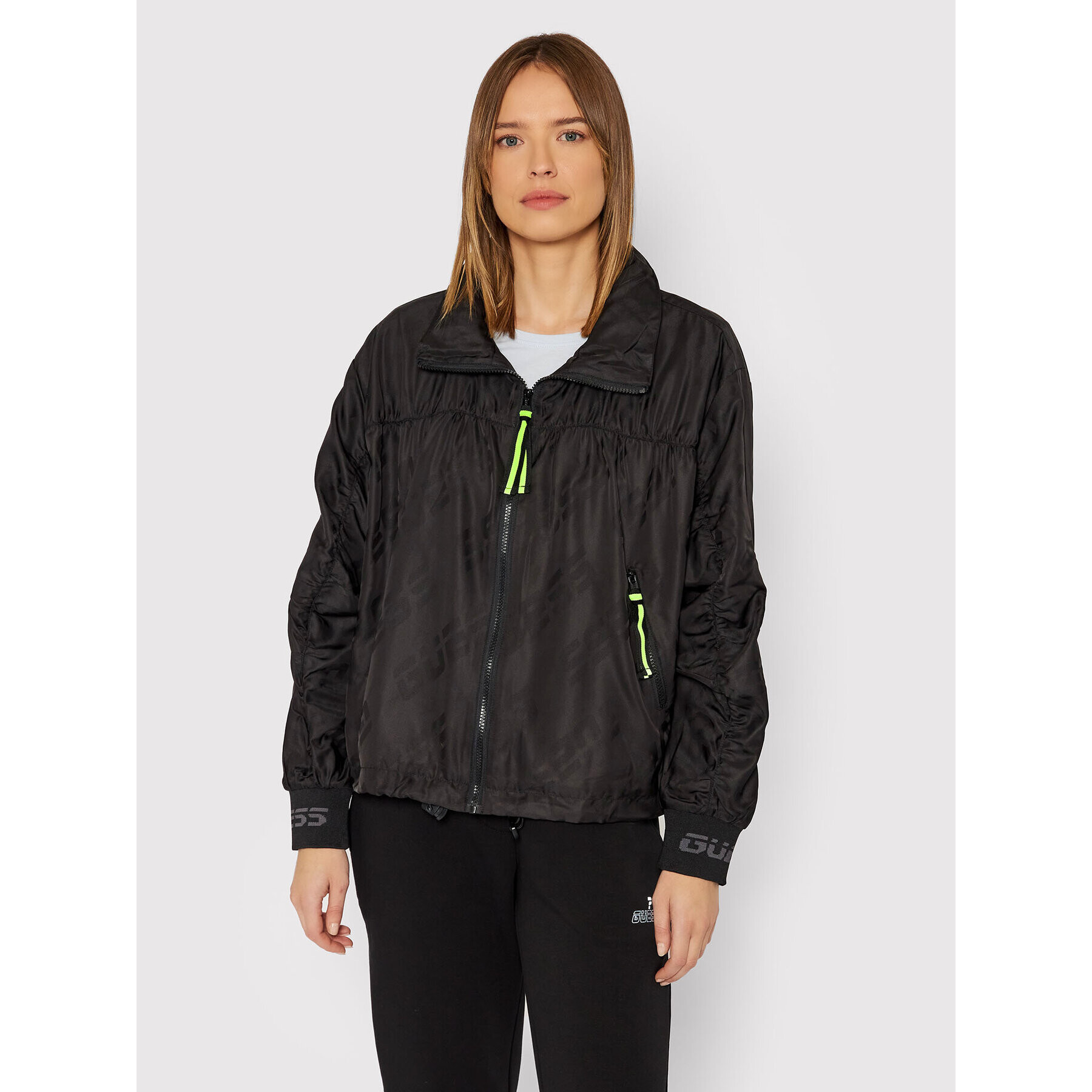 Guess Преходно яке O1BA92 WO06T Черен Regular Fit - Pepit.bg