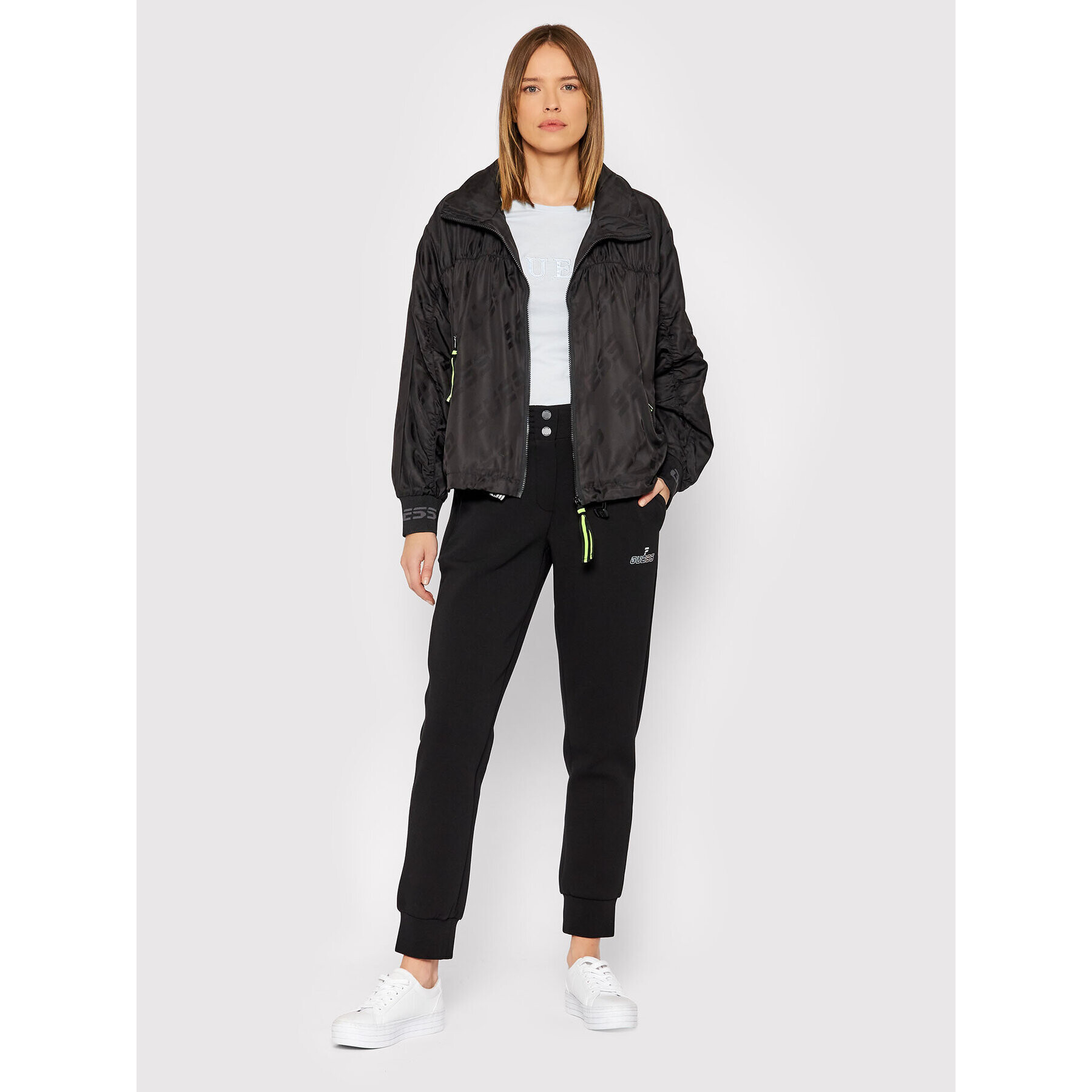 Guess Преходно яке O1BA92 WO06T Черен Regular Fit - Pepit.bg