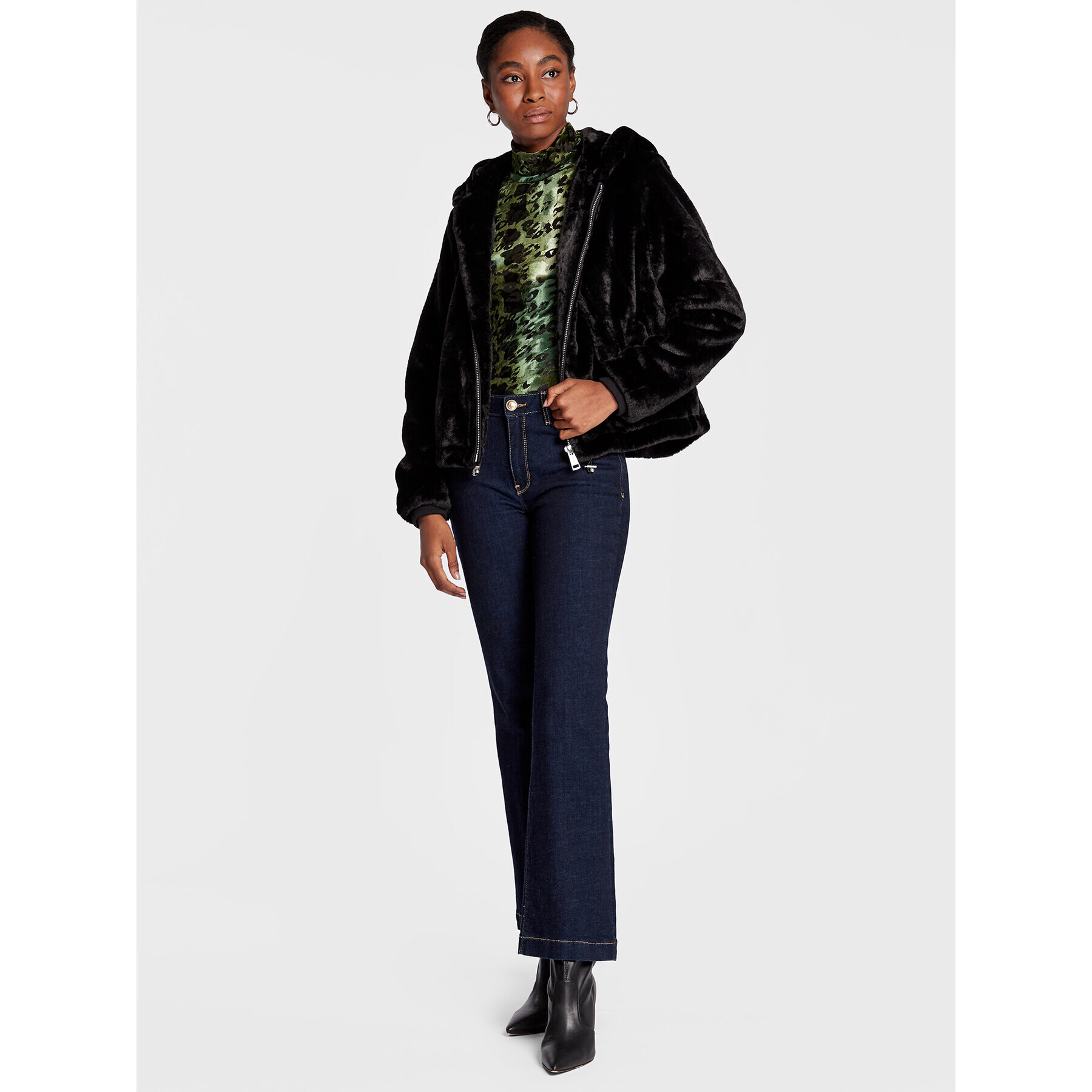 Guess Преходно яке Theoline W2BL22 WETP0 Черен Regular Fit - Pepit.bg