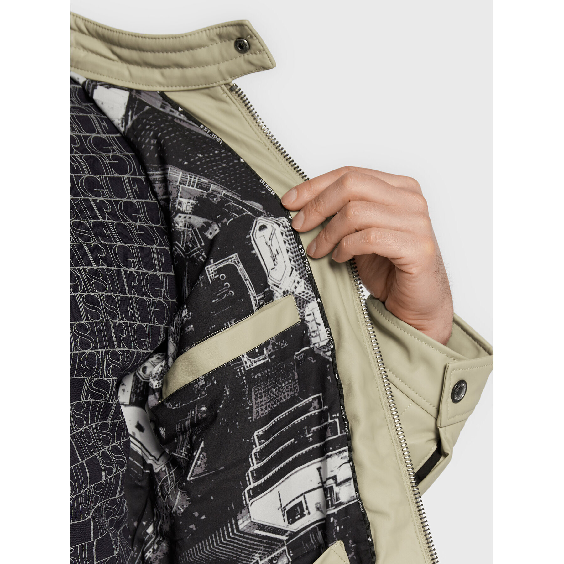 Guess Преходно яке M2BL21 WEZ10 Бежов Regular Fit - Pepit.bg